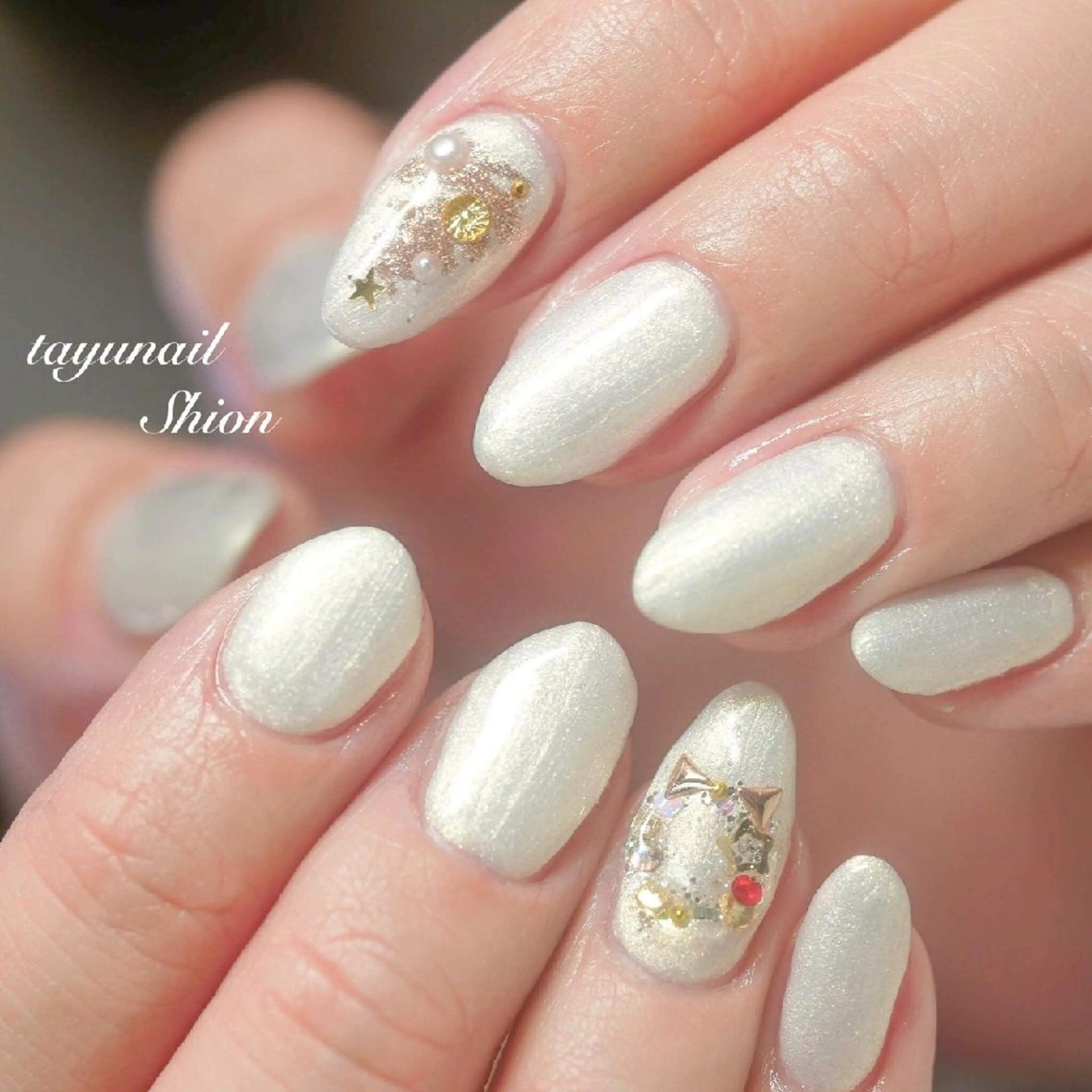 ネイル ブルー ジェルネイル キラキラネイル パラジェル 冬ネイル ネイルサロン 【たゆnail】のネイルデザイン