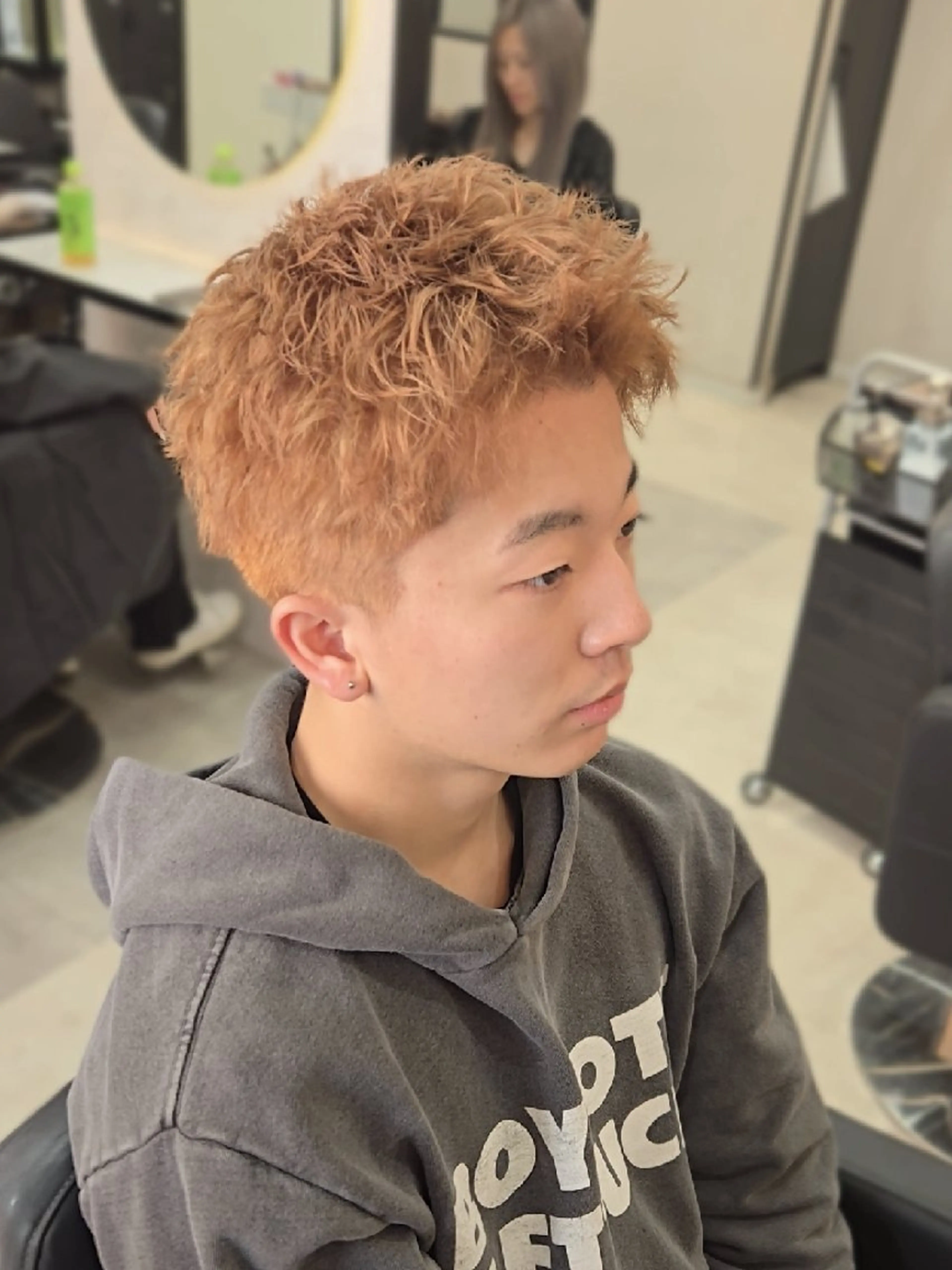 メンズ ショート パーマ カラー メンズパーマ 卒業式のヘアスタイル カット ヘアカラー パーマ トリートメント ヘアセット LEN名古屋/パーマ 海外ヘア/メンズ特化のヘアスタイル
