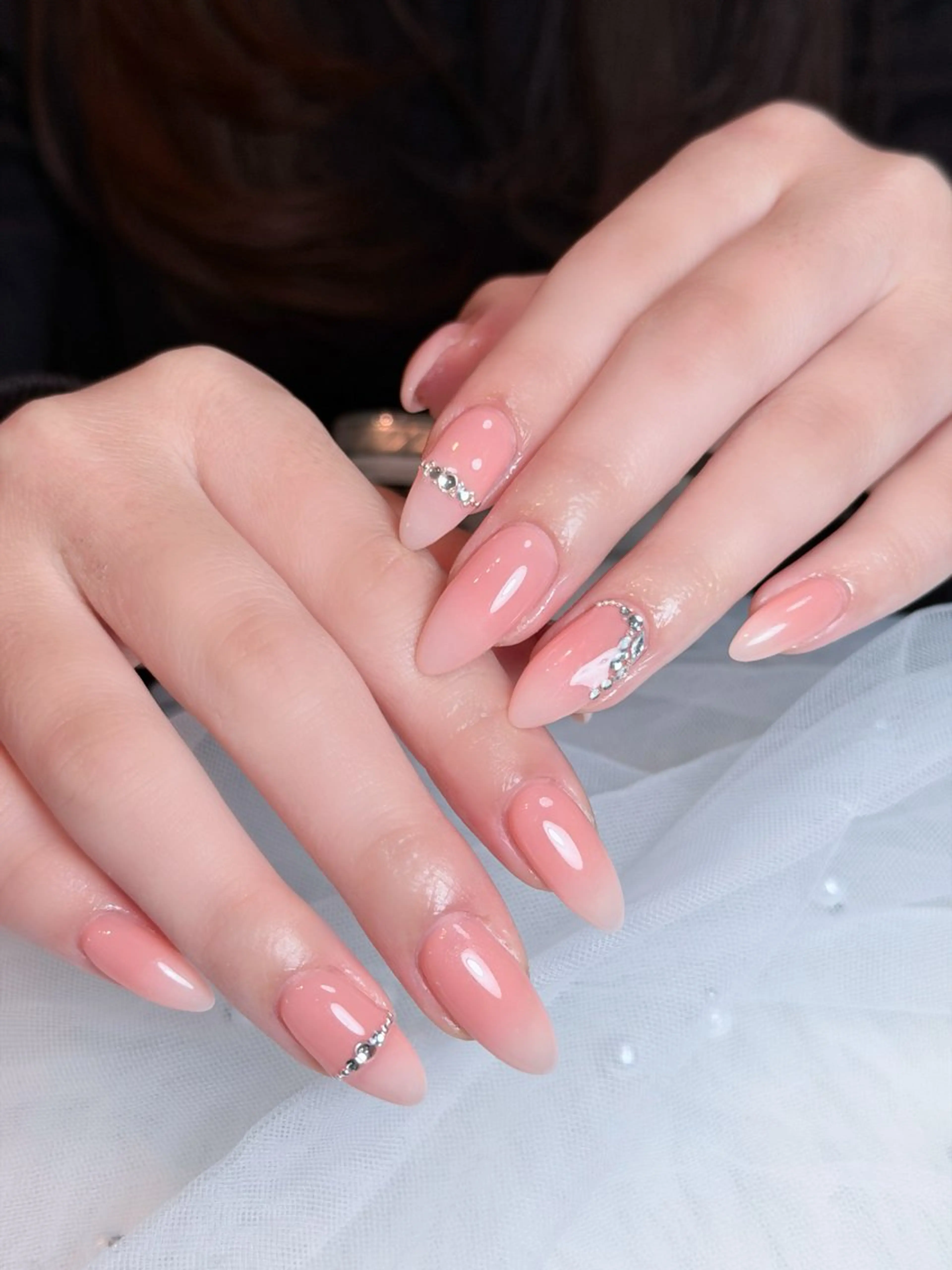 ネイル オーロラネイル ボルドー ブラウン 氷ネイル・うるうるネイル キラキラネイル ハンドネイル Julli NailStudioのネイルデザイン