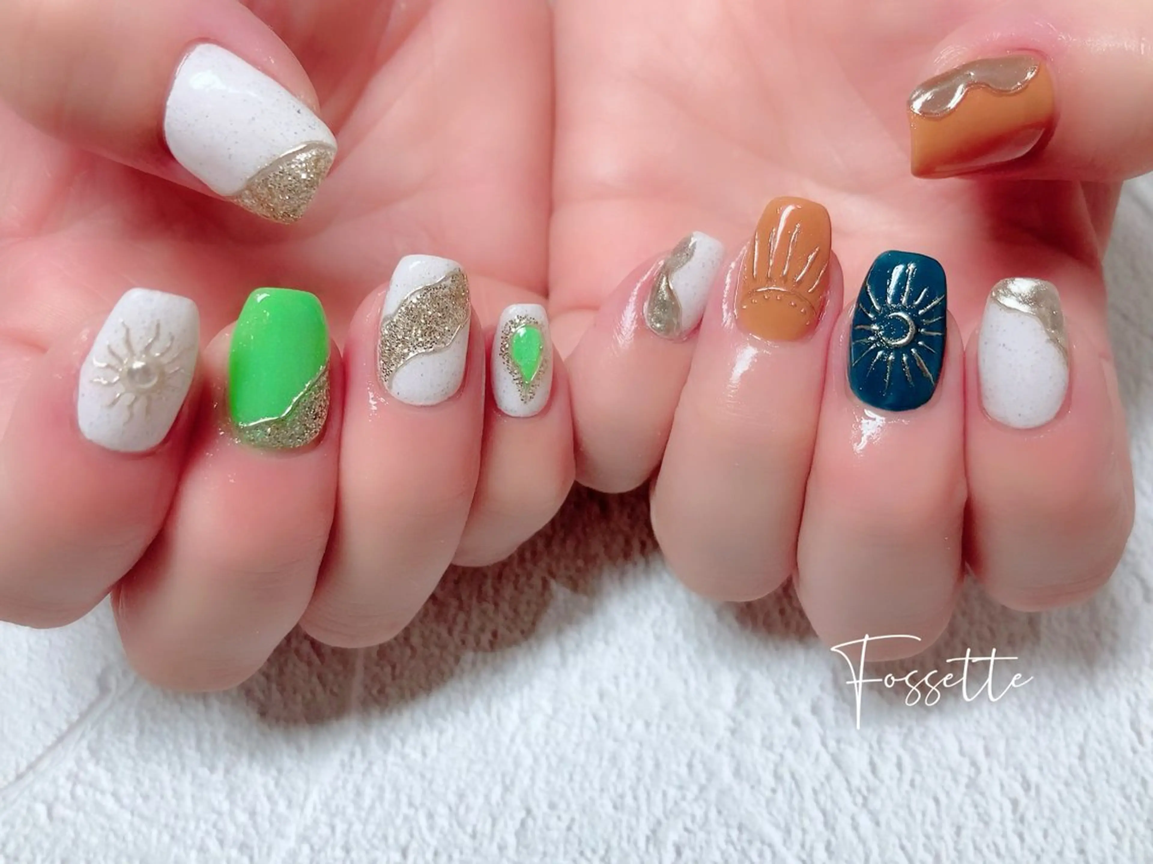 ネイル マグネットネイル ミラーネイル nailsalon Fossetteのネイルデザイン