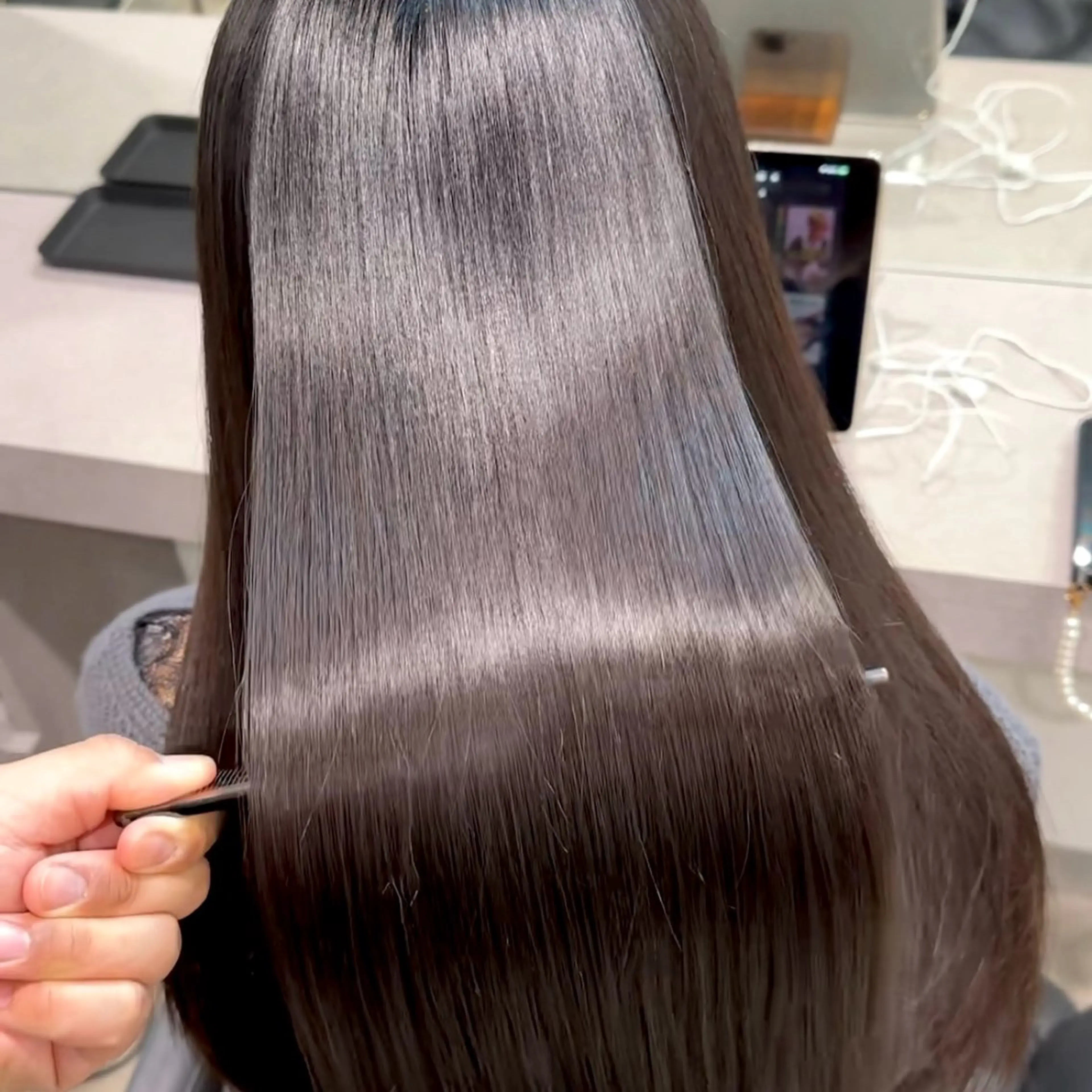 ロング 縮毛矯正 トリートメント 🚨無料レイヤーカッ トモデル募集中🚨のヘアスタイル