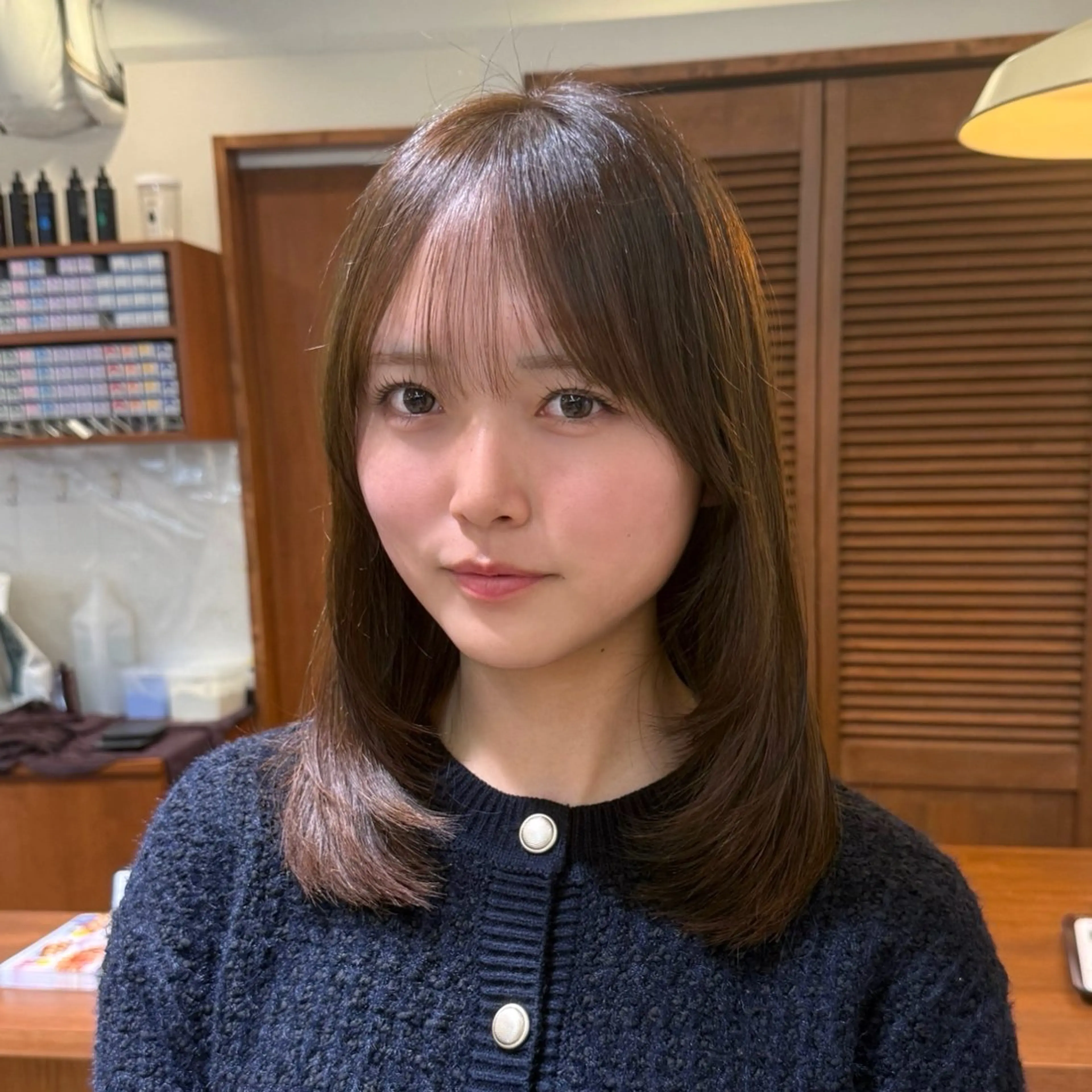 ミディアム レイヤーカット ダブルカラー高杉颯汰のヘアスタイル