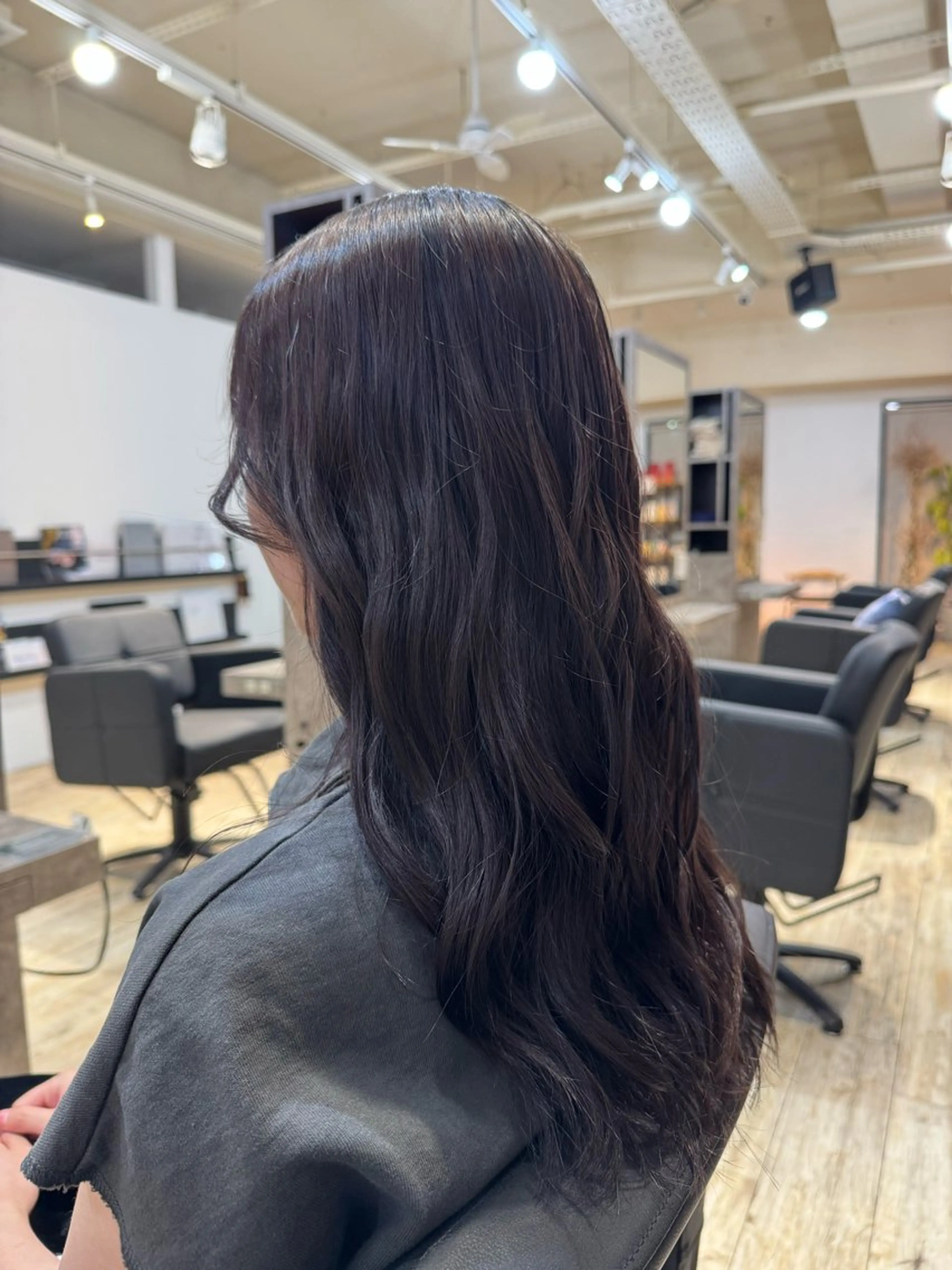 セミロング 久保田 汐音のヘアスタイル