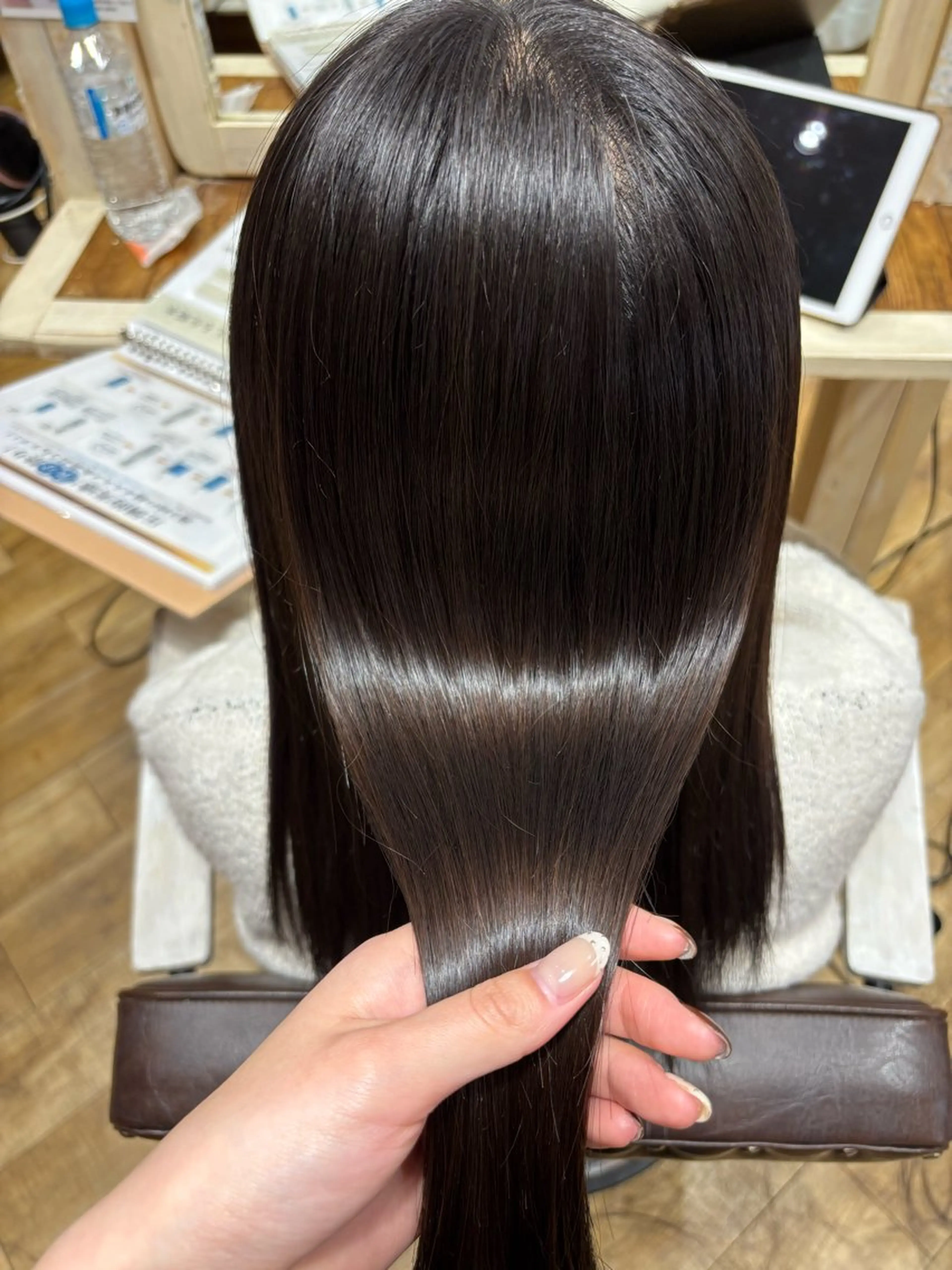 ロング 森  髪質改善🫧 透明感カラーのヘアスタイル