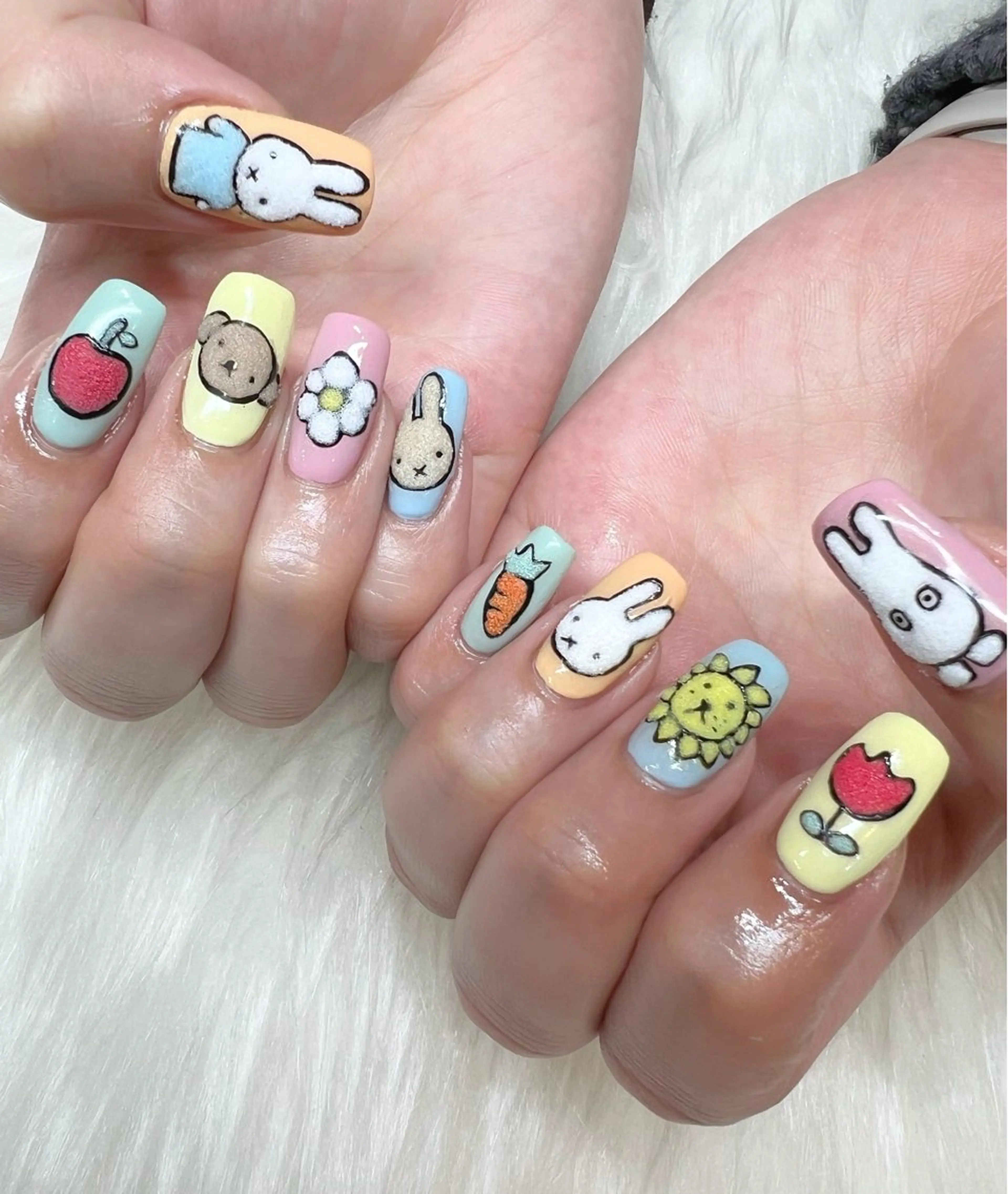 ネイル ハンドネイル glow_ nailのネイルデザイン