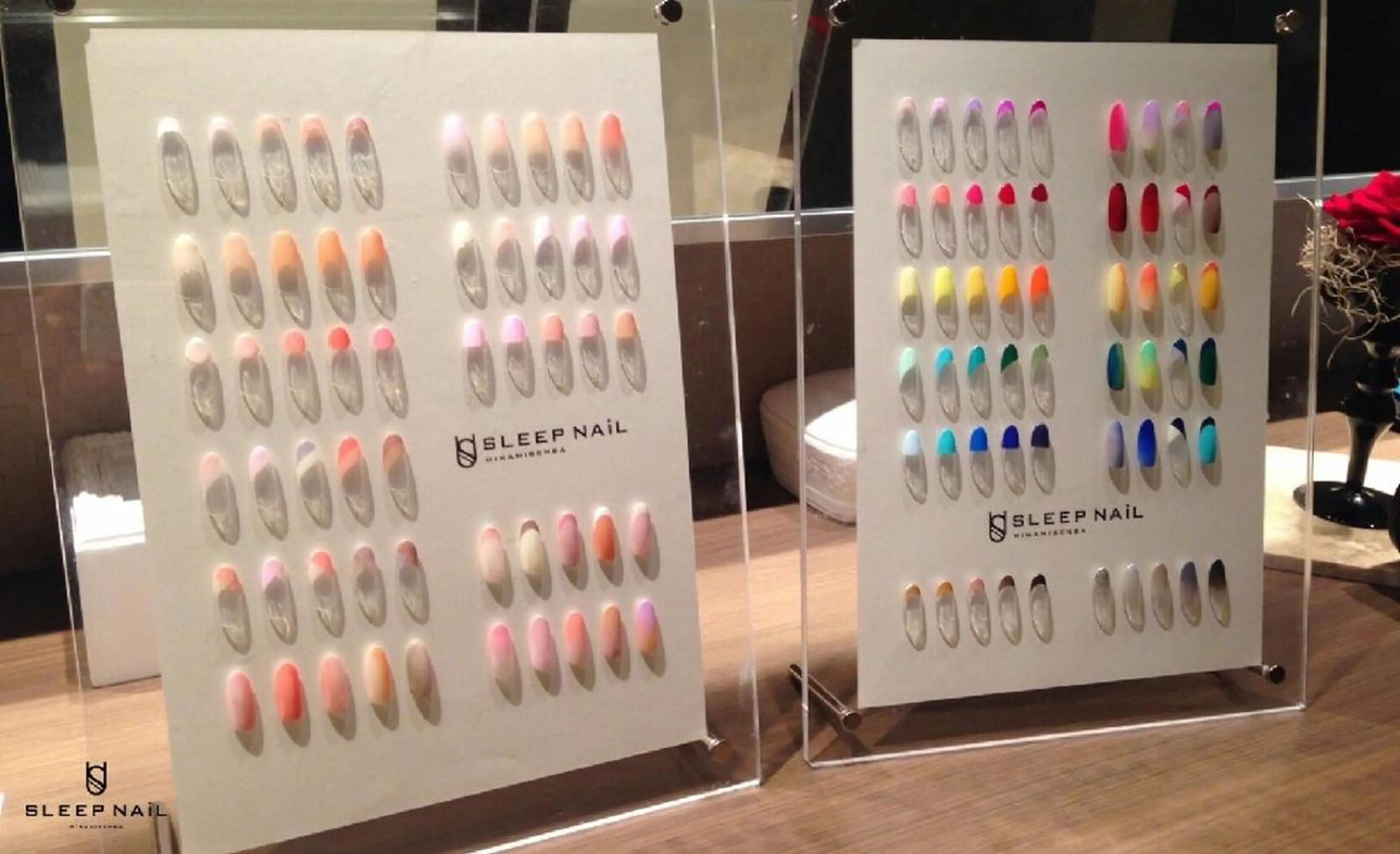 ネイル 小澤 奈々美のネイルデザイン