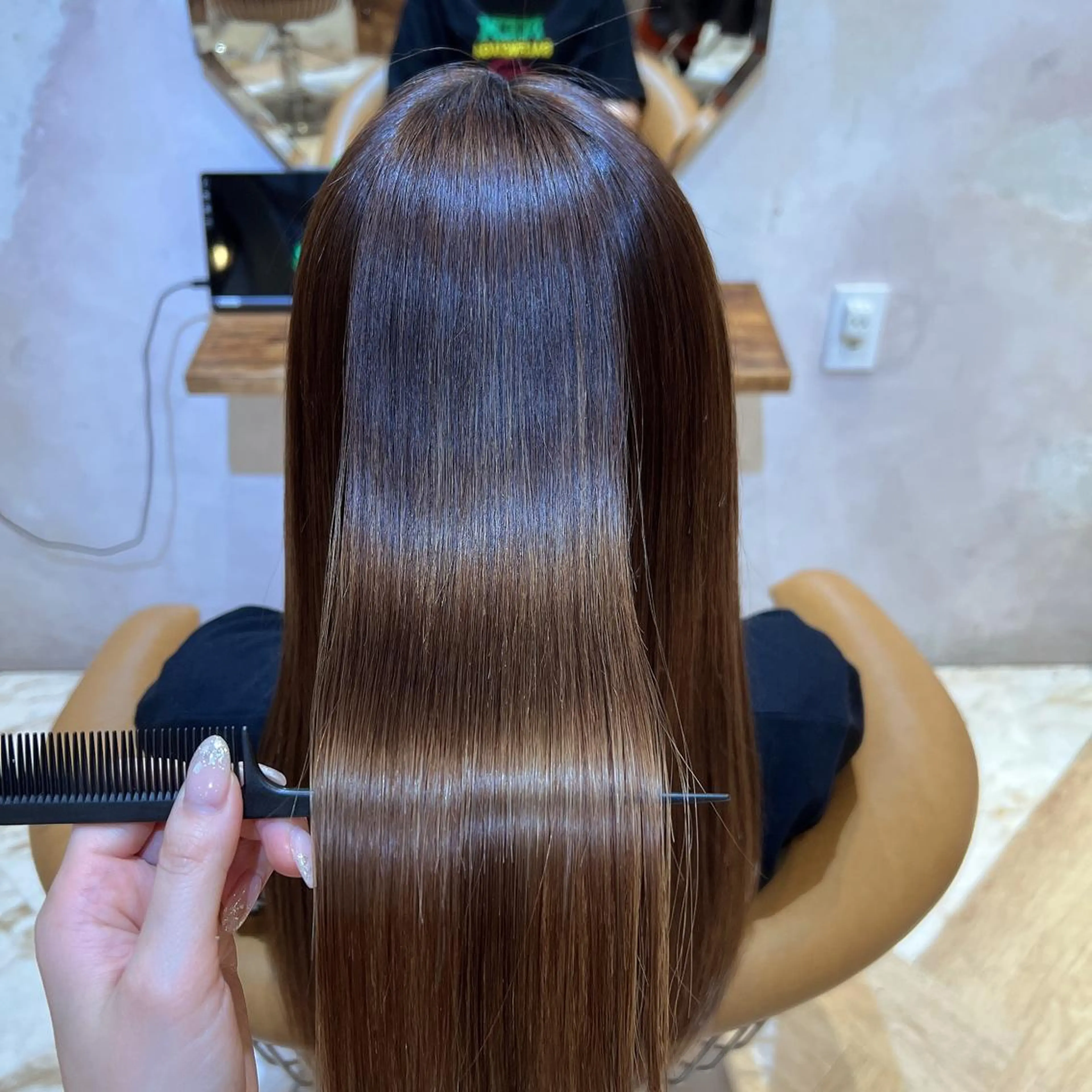 ミディアム 髪質改善 縮毛矯正 カット 代表山口ひな 髪質改善のプロのヘアスタイル