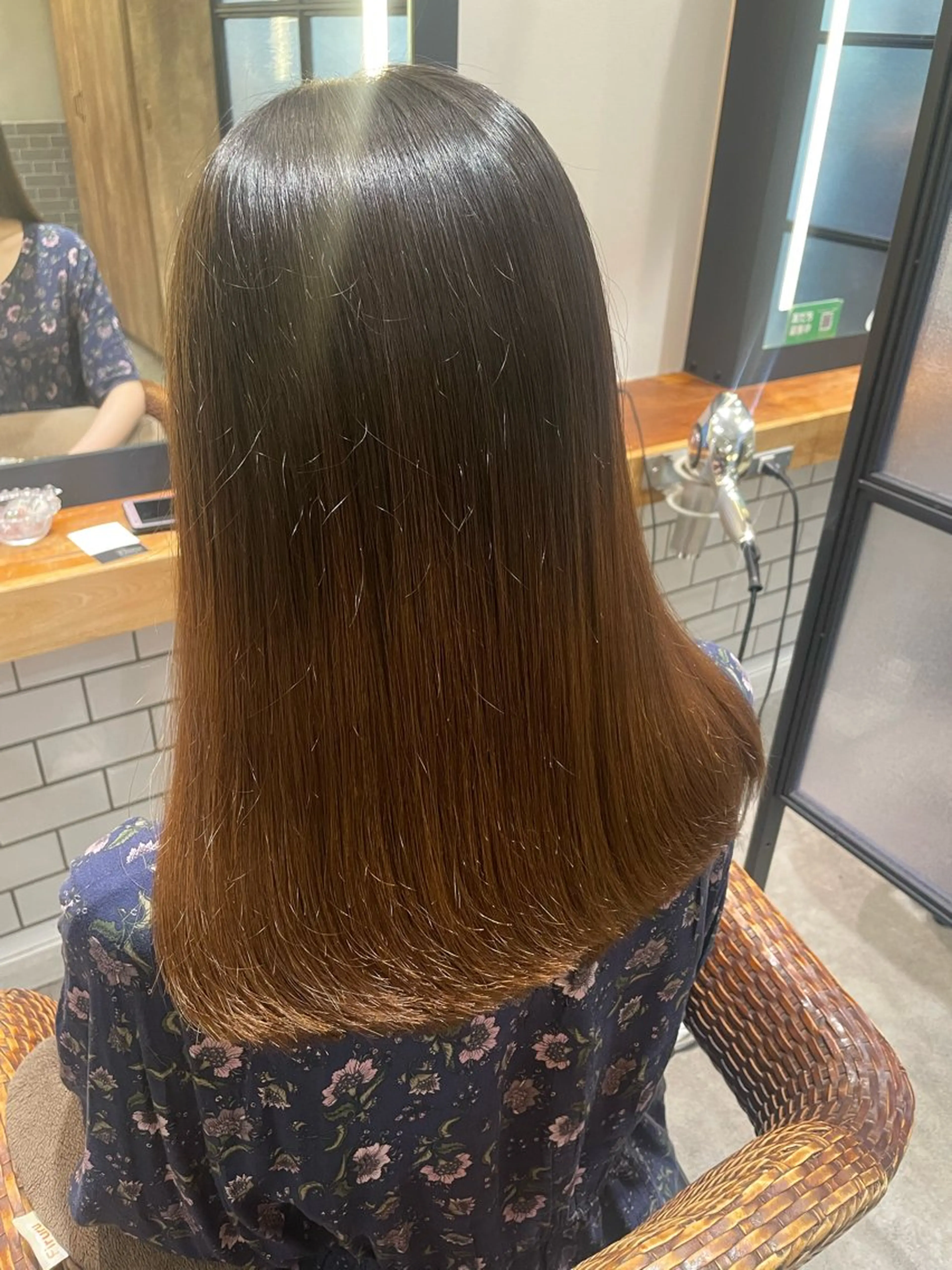 セミロング 暖色カラー🤎Red Neo meiのヘアスタイル