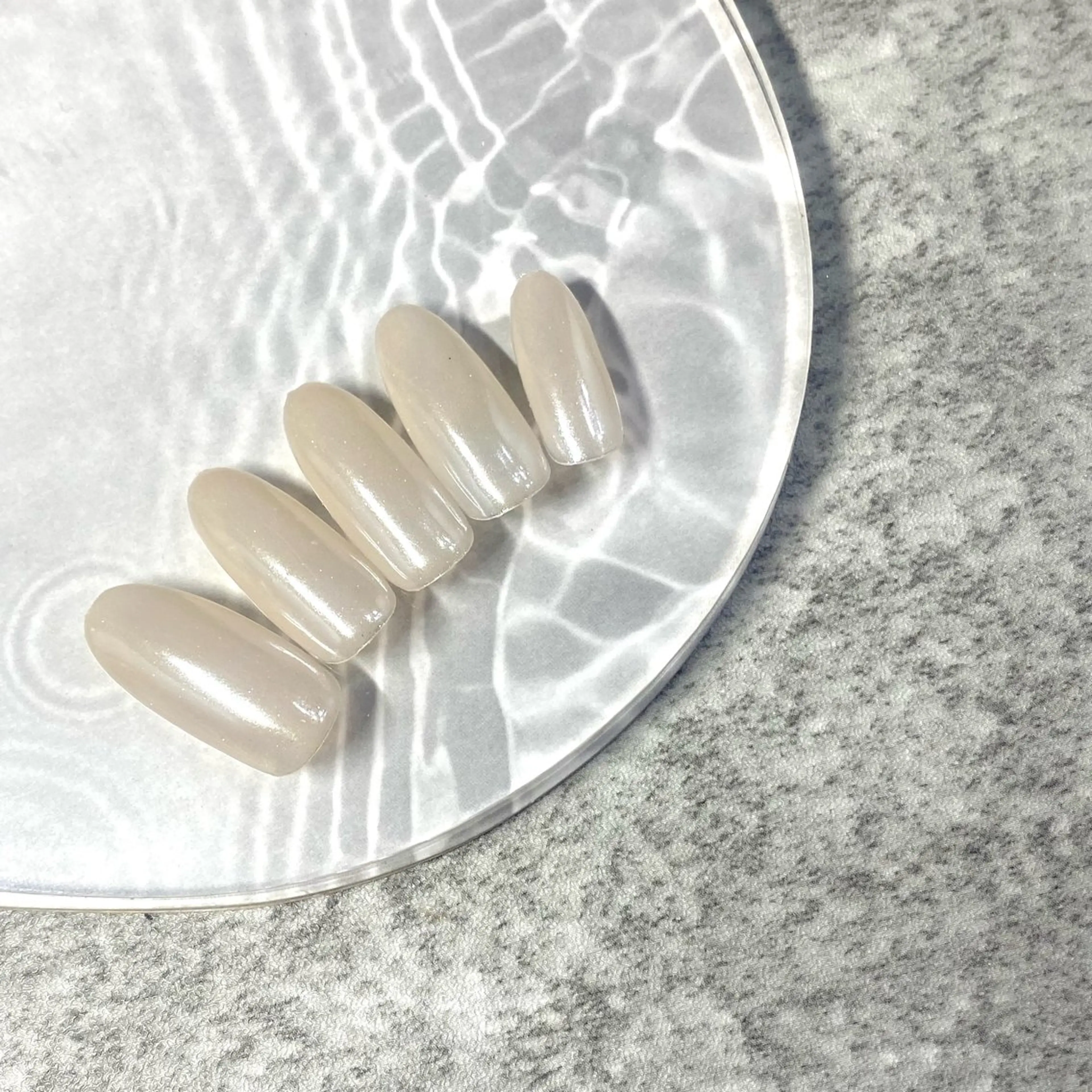 ネイル ミラーネイル ホワイト ハンドネイル ★Rinail... .のネイルデザイン