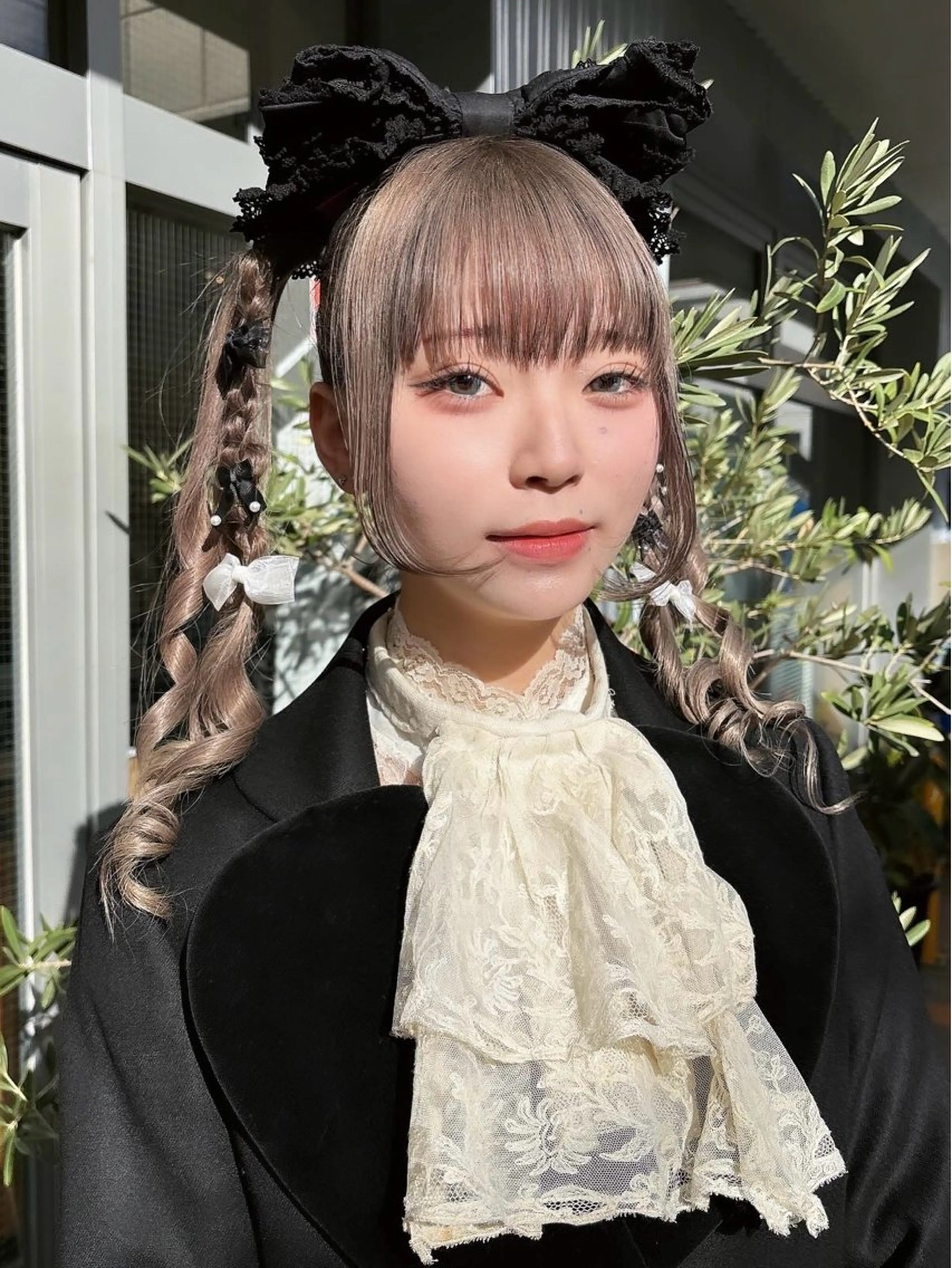 ロング カラー ヘアアレンジ しの　ゆきの THE REMMYのヘアスタイル