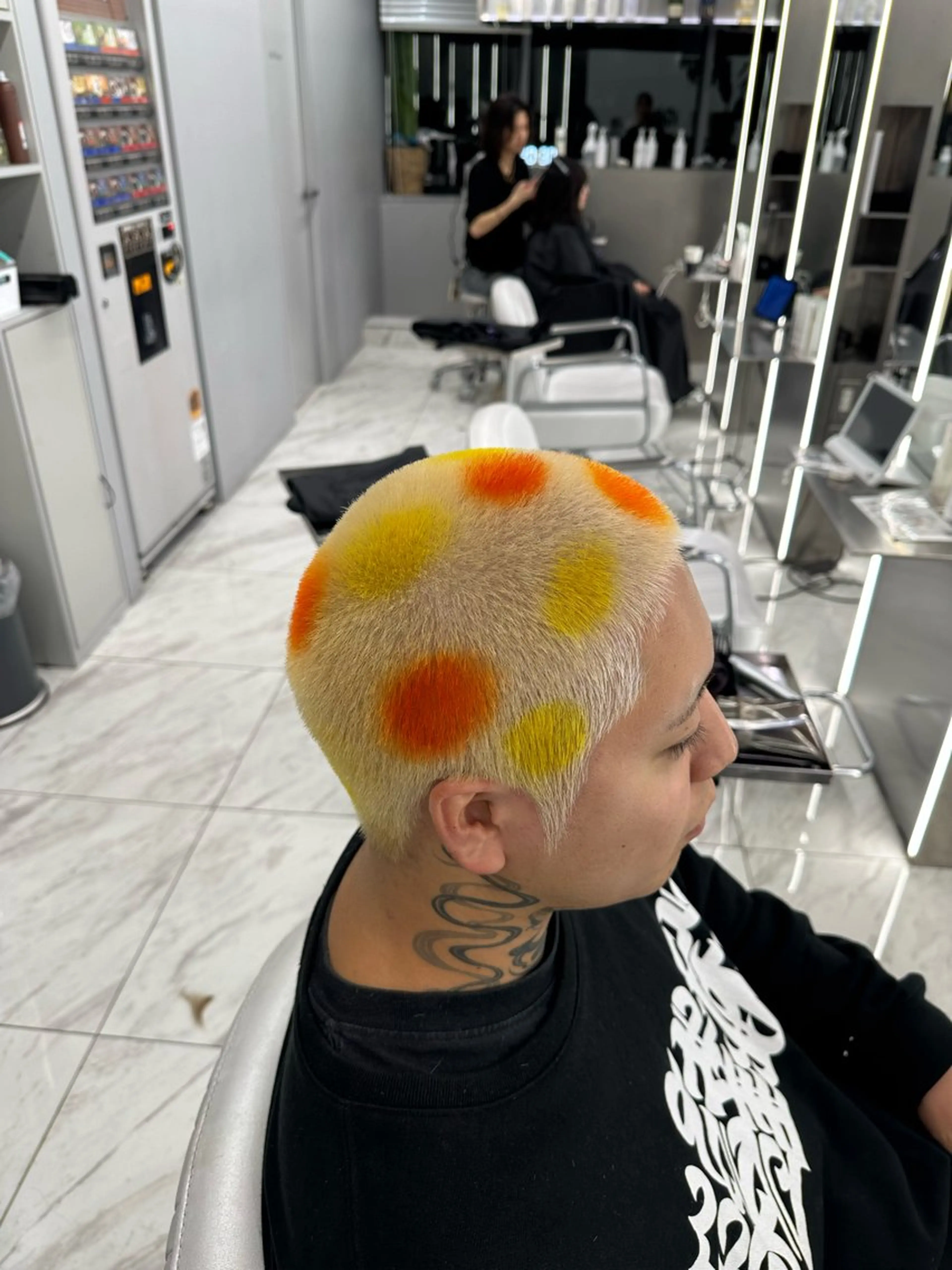 (新規クーポン)ケアブリーチ+カラー+トリートメント+前髪カット✨の写真