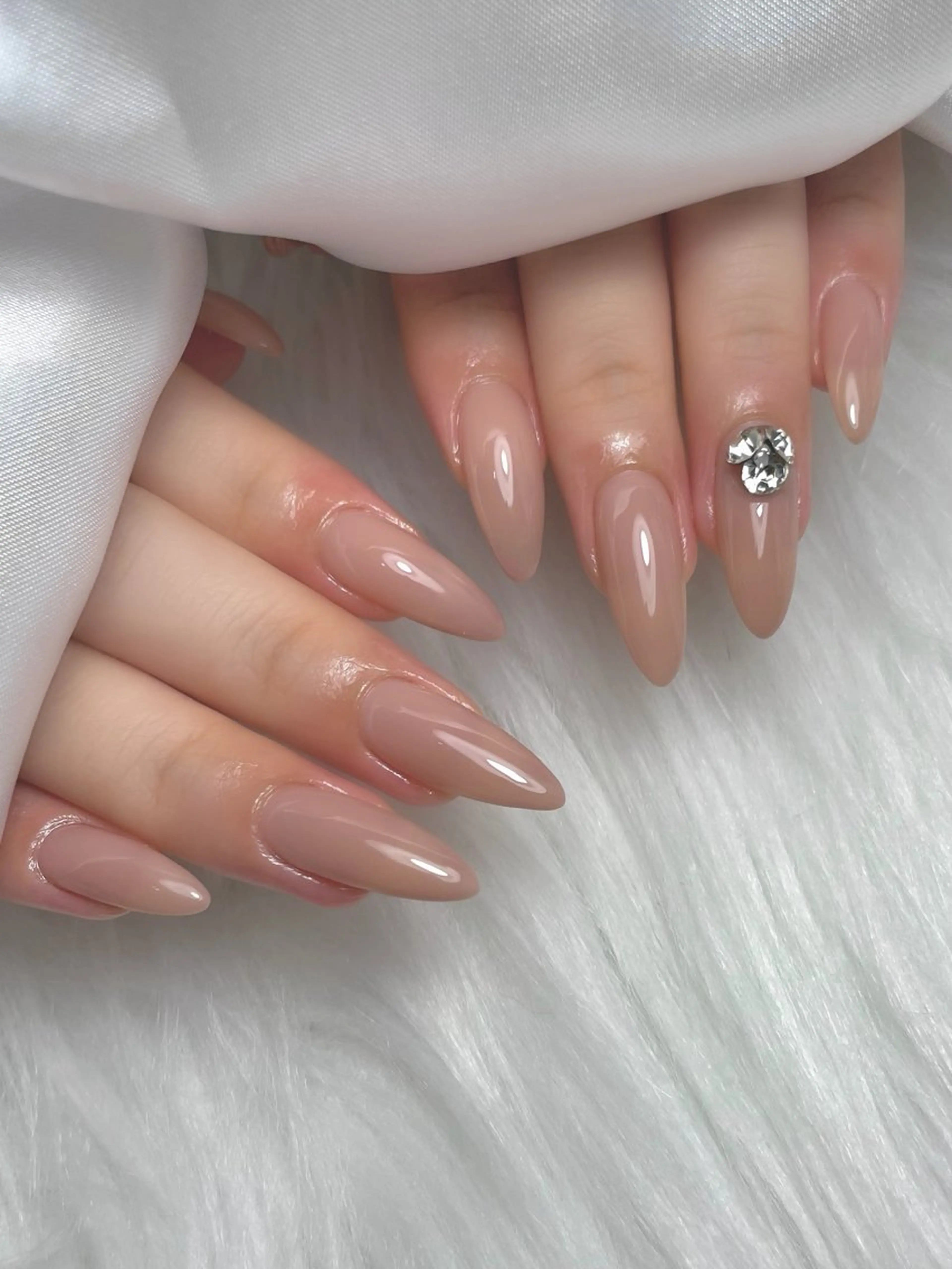 ネイル ストーンネイル ハンドネイル Amule nailsalonのネイルデザイン