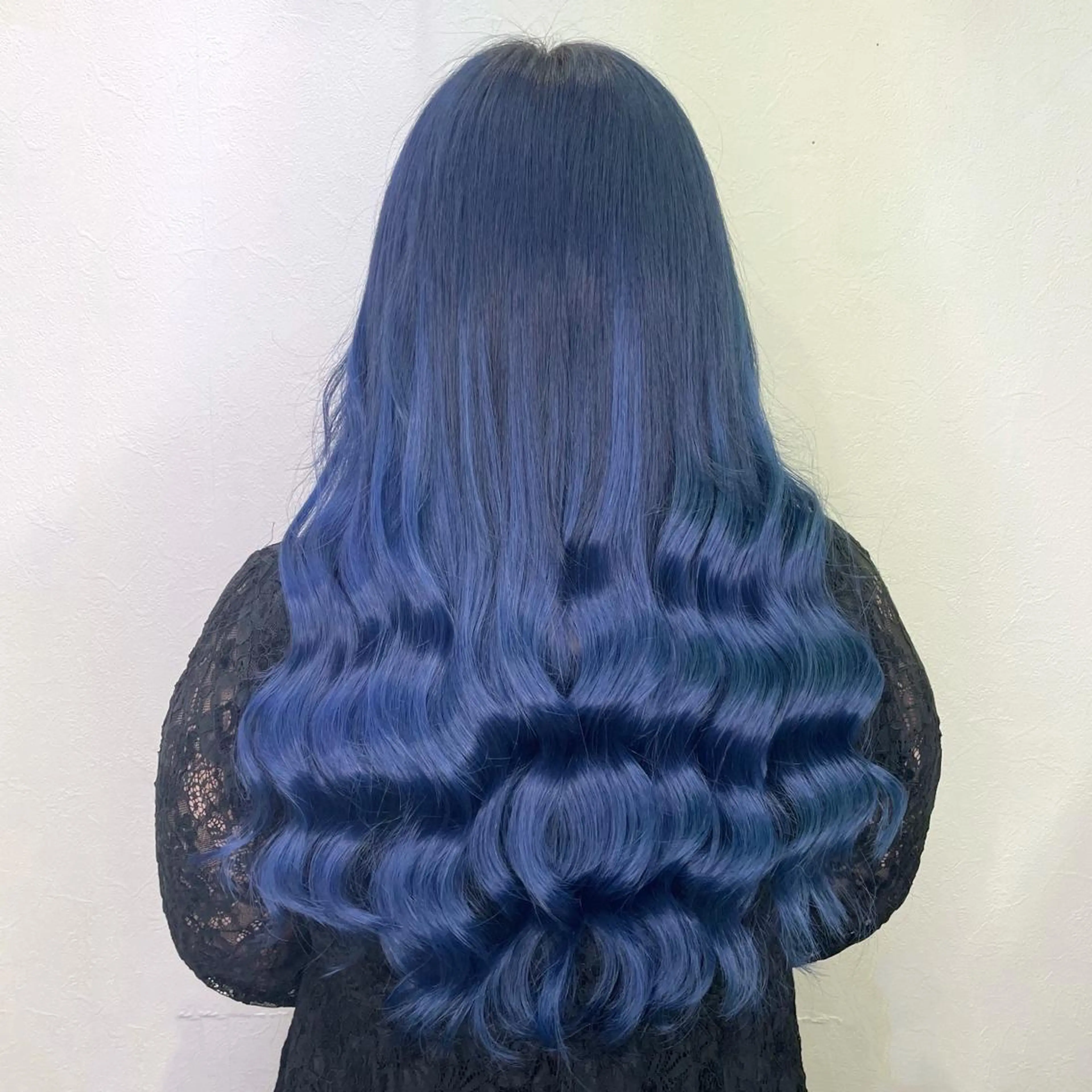 セミロング カラー シールエクステ ブリーチ ブルーカラー ケアブリーチ ダブルカラー ヘアカラー トリートメント エクステ KEISUKE🐶 カラー✨エクステのヘアスタイル