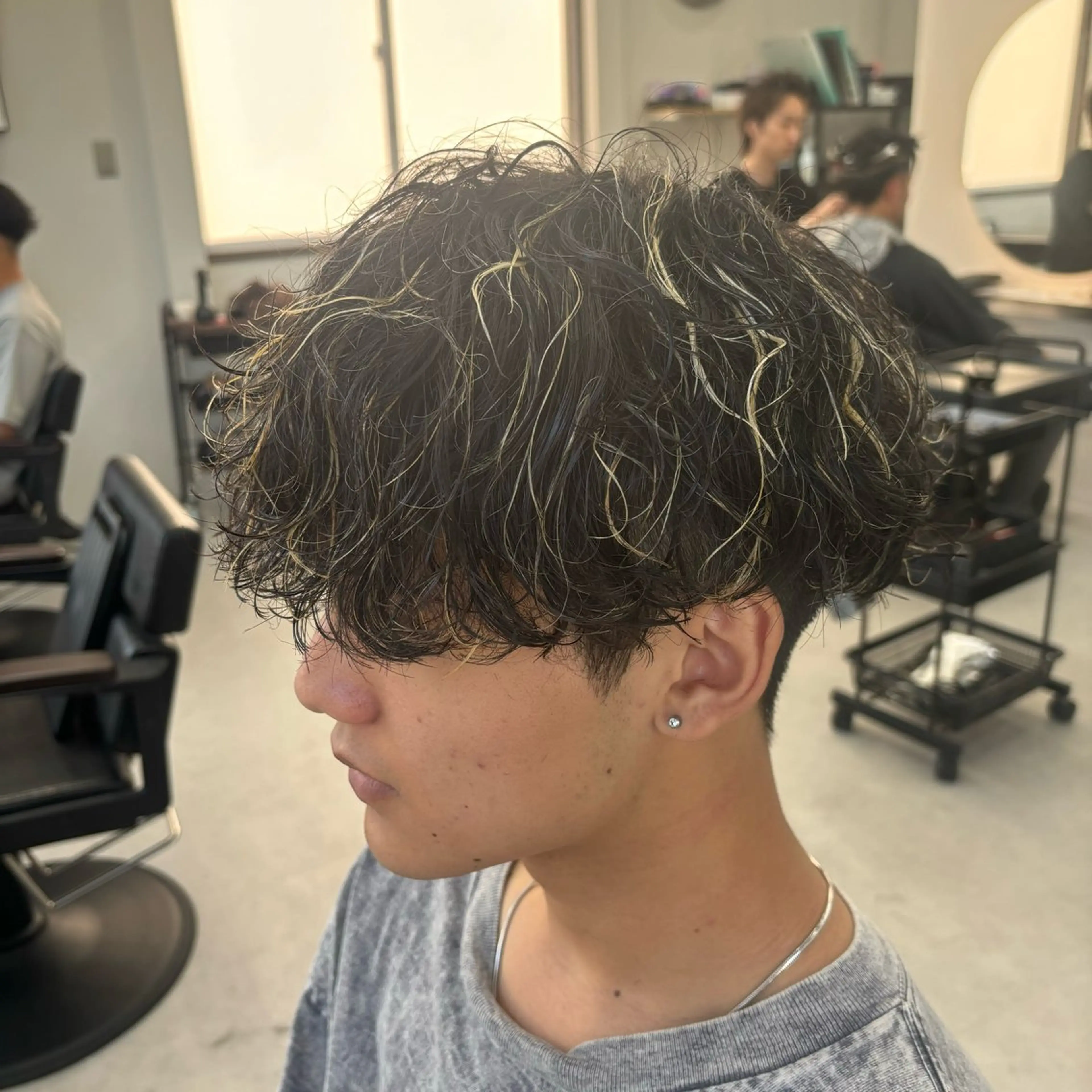 【期間限定】カット+パーマ+ハイライトの写真