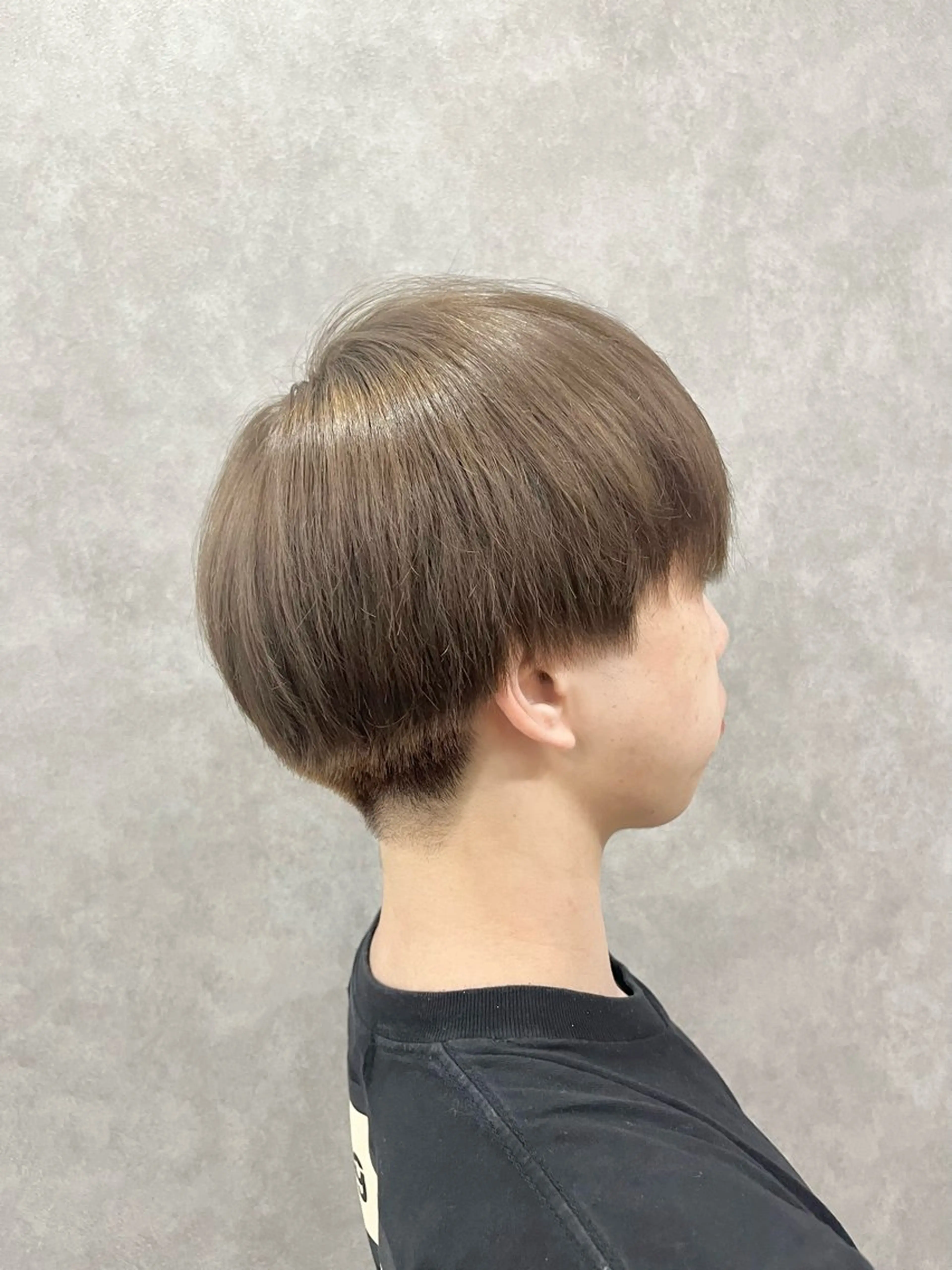 カラー メンズ ベージュカラー ミルクティーベージュ ヘアカラー 透明感カラー/ ブリーチ無し/RYOのヘアスタイル