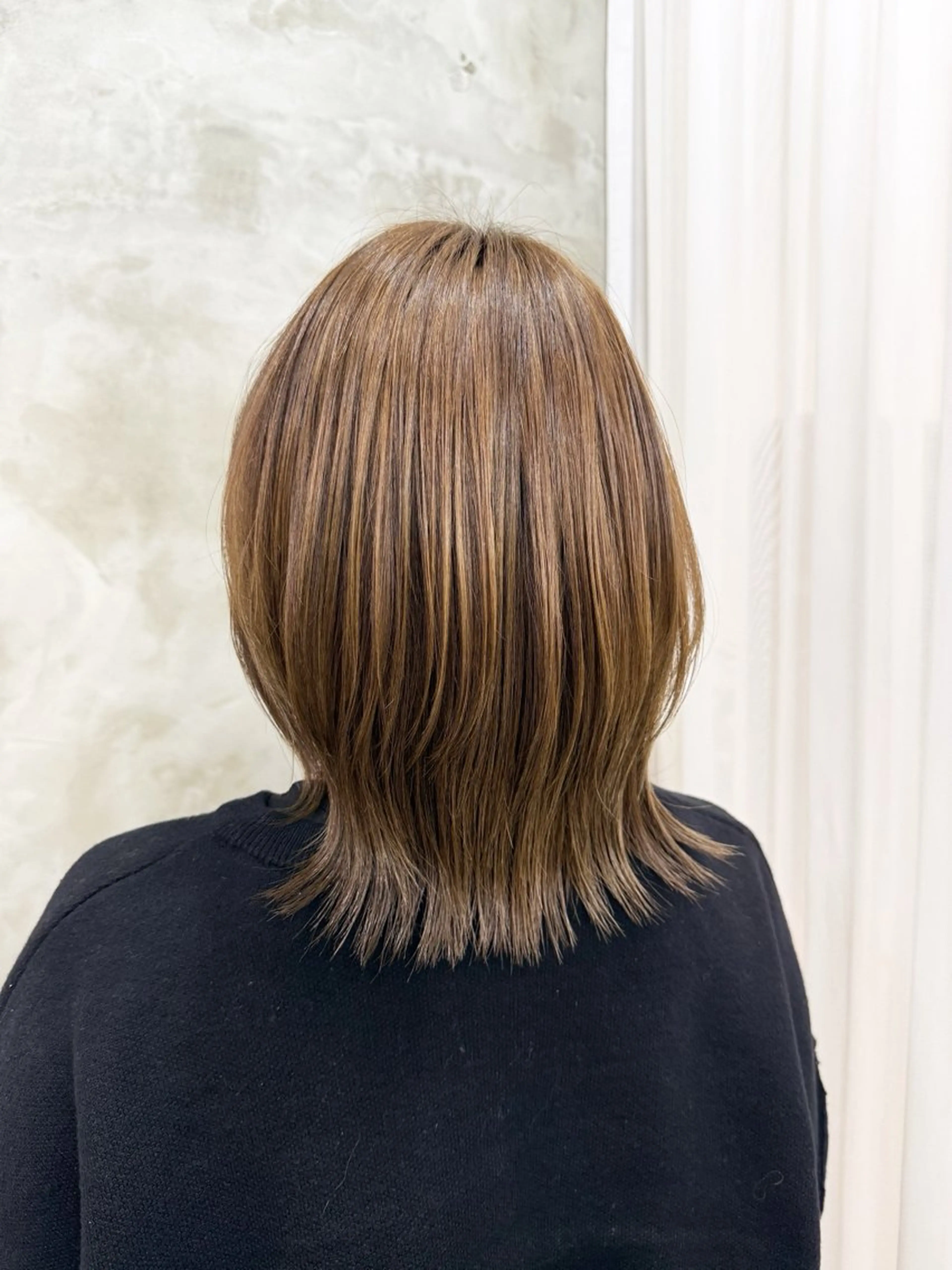 ミディアム カラー ベージュカラー ブリーチ ブリーチなしカラー 髪質改善 ヘアカラー トリートメント 三條 朋香のヘアスタイル