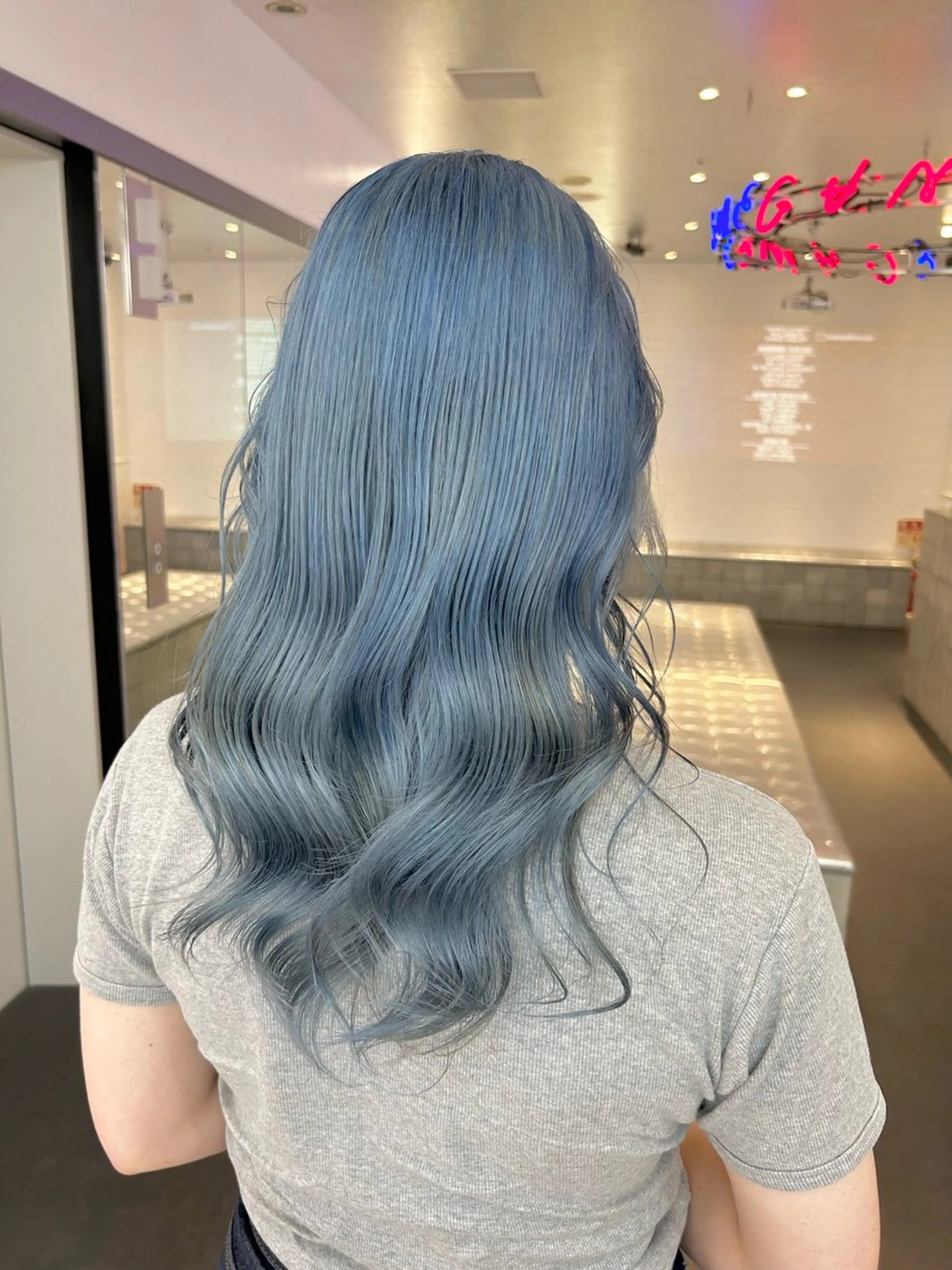 ミディアム ミディアムパーマ ボブ 外国人風カラー 髪質改善 レイヤーカット ヘアカラー MiRI💜地毛級 エクステ✖似合わせ技のヘアスタイル