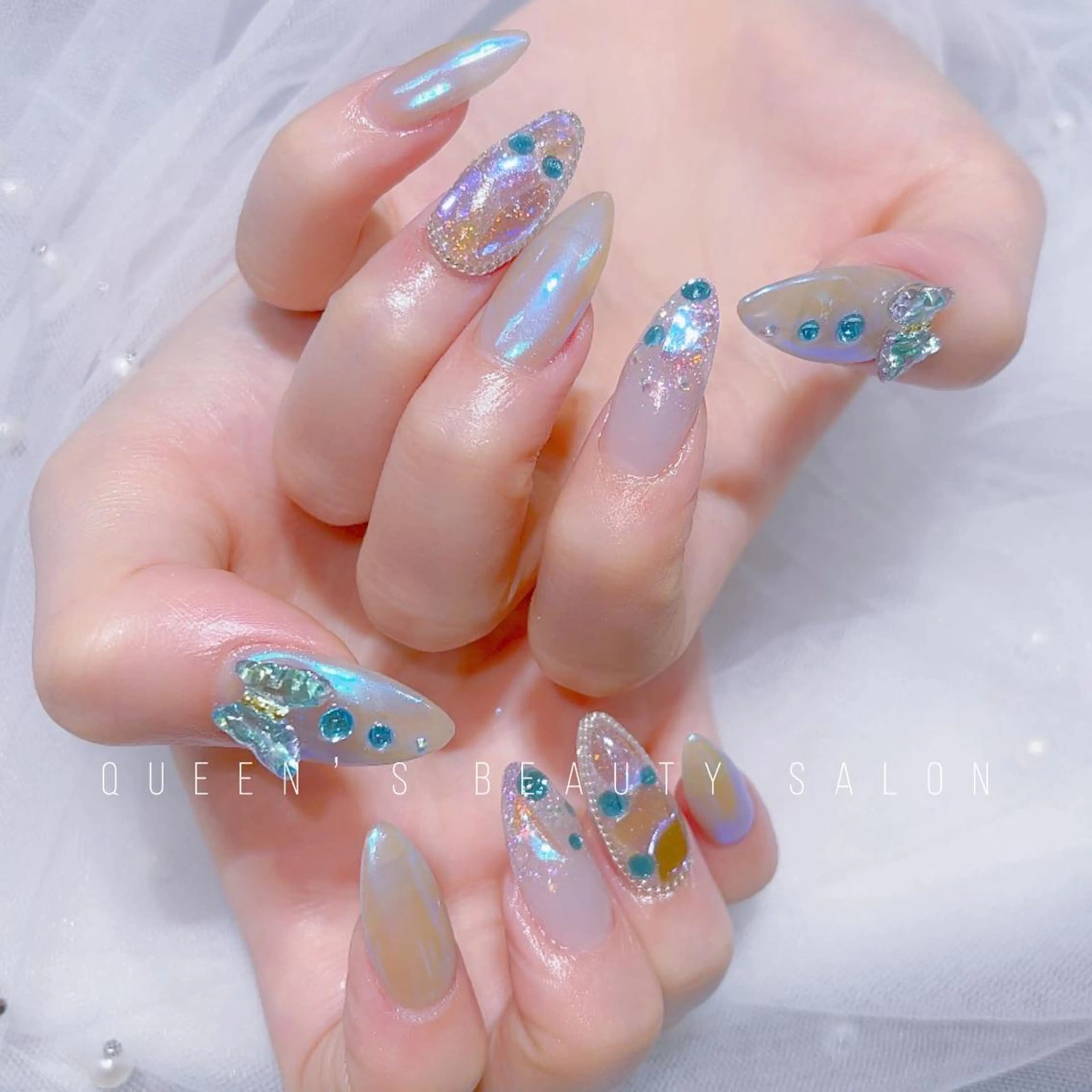 ネイル ハンドネイル Queens マオのネイルデザイン