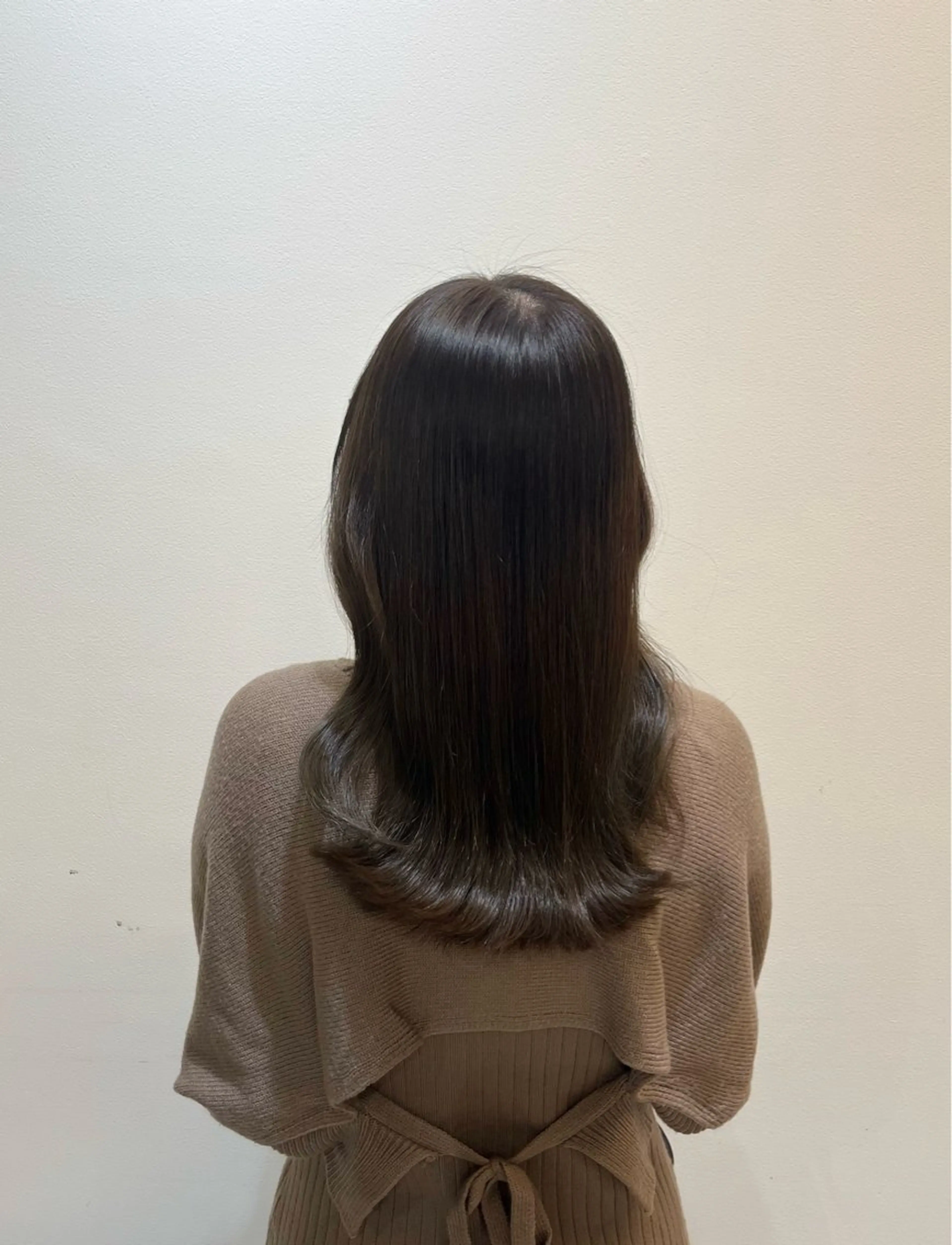 カラー 🎀韓国レイヤー/ 🫧暖色/暗髪カラーのヘアスタイル