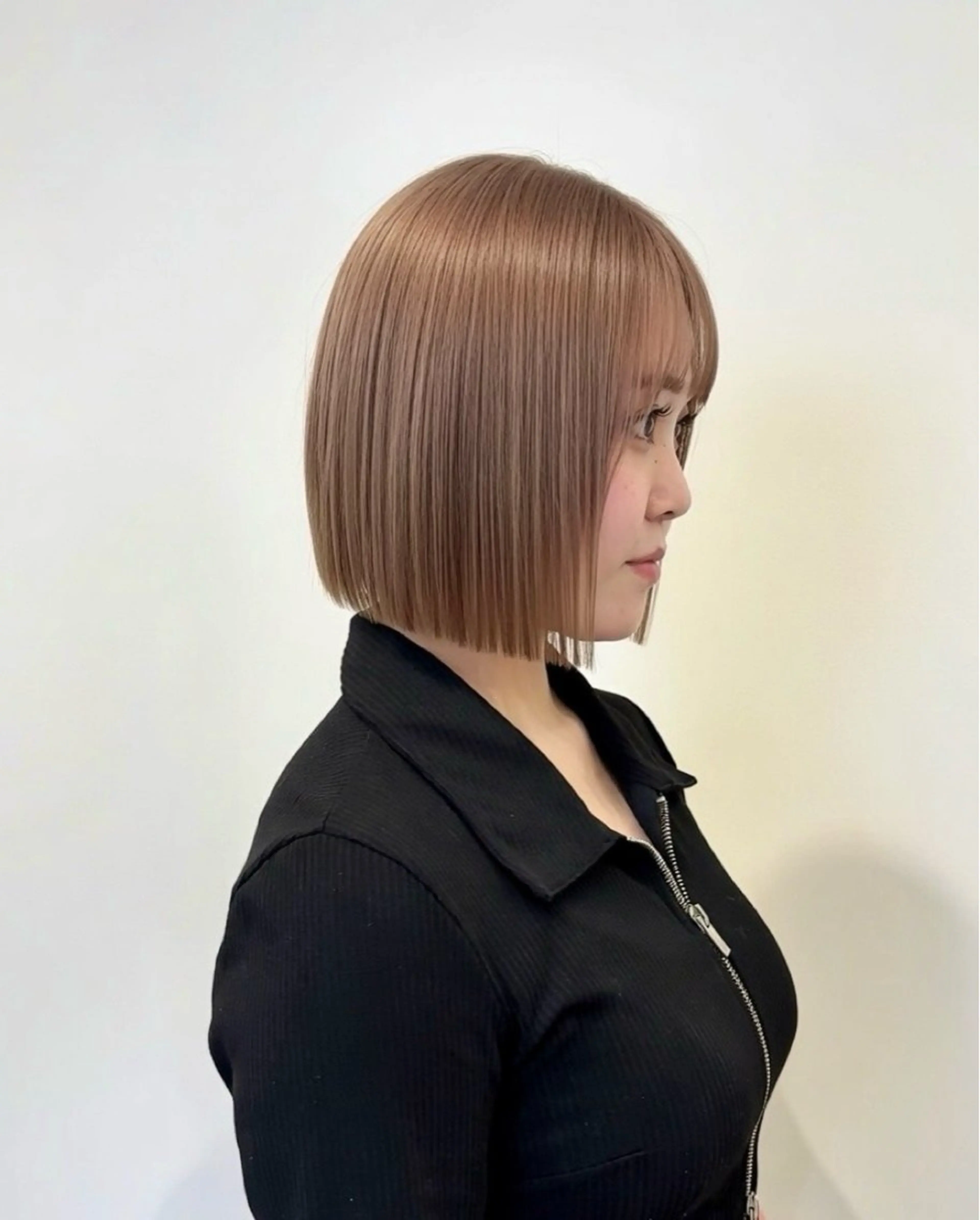 ショート カラー ベージュカラー ボブ カット ヘアカラー 似合わせボブ/縮毛 /ハイトーン/ひさとのヘアスタイル