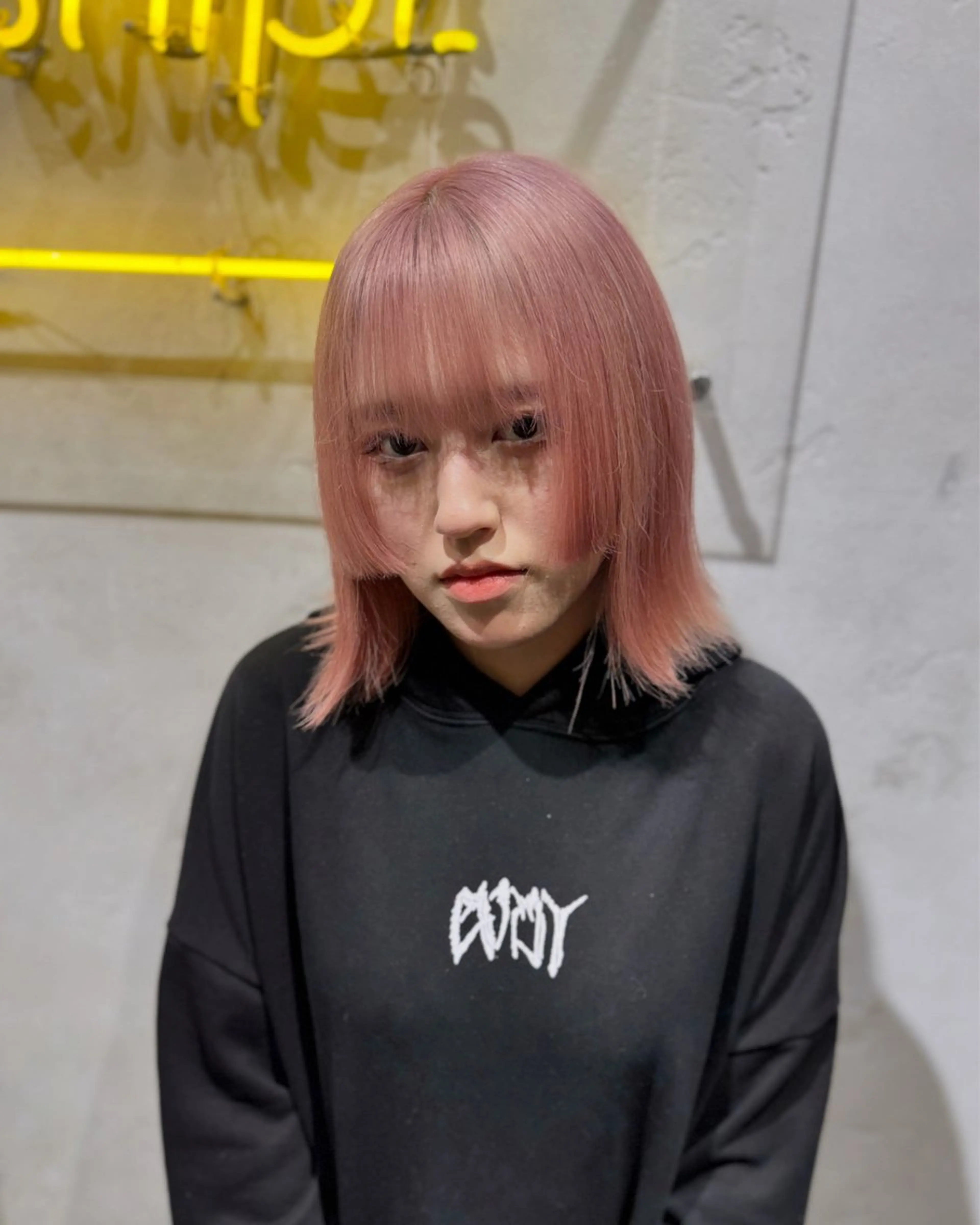 ミディアム ヘアカラー トリートメント kanta 梅田 韓国ハイトーンのヘアスタイル