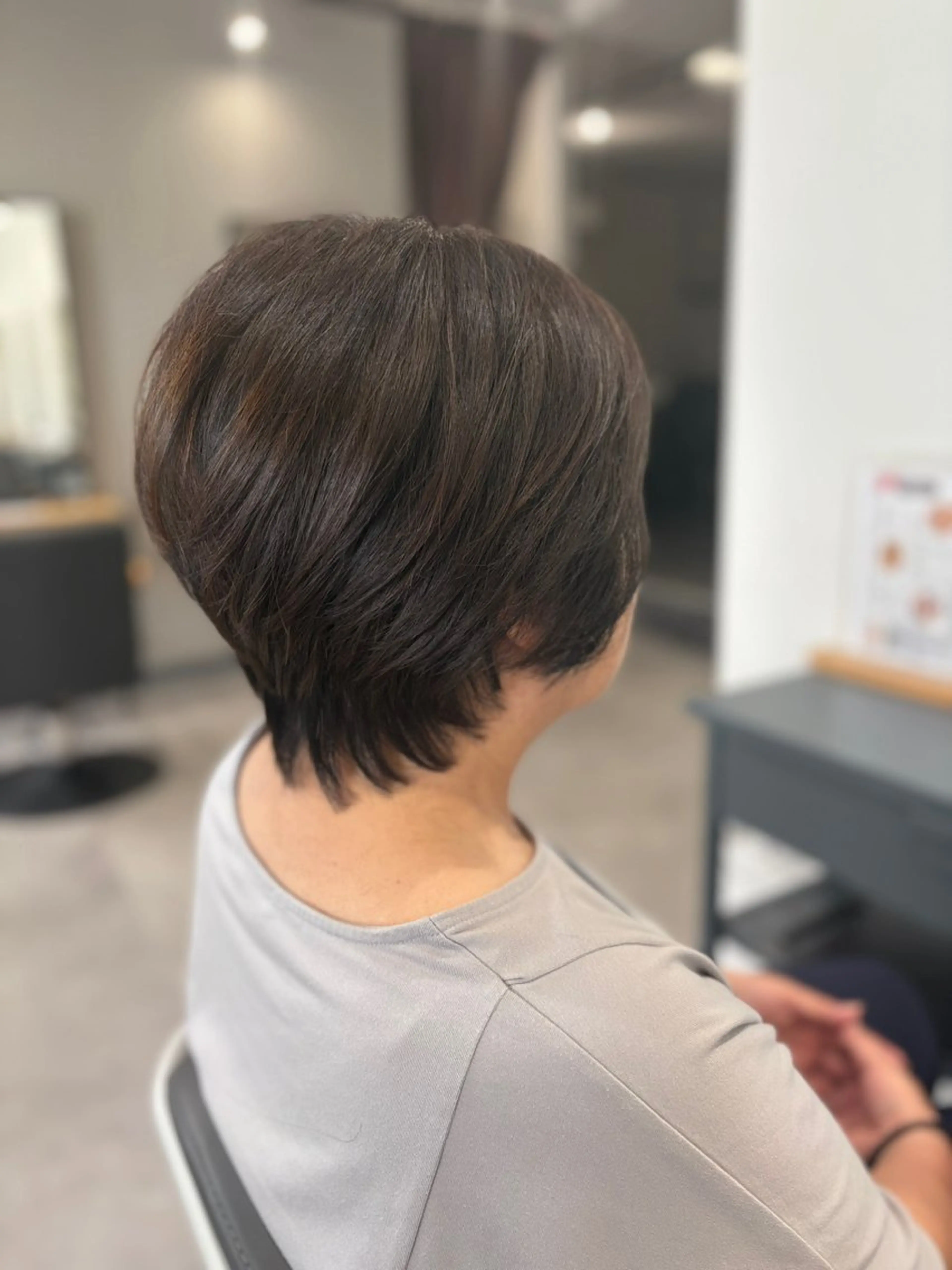 ショート カット ヘアカラー トリートメント 東條 哲也のヘアスタイル