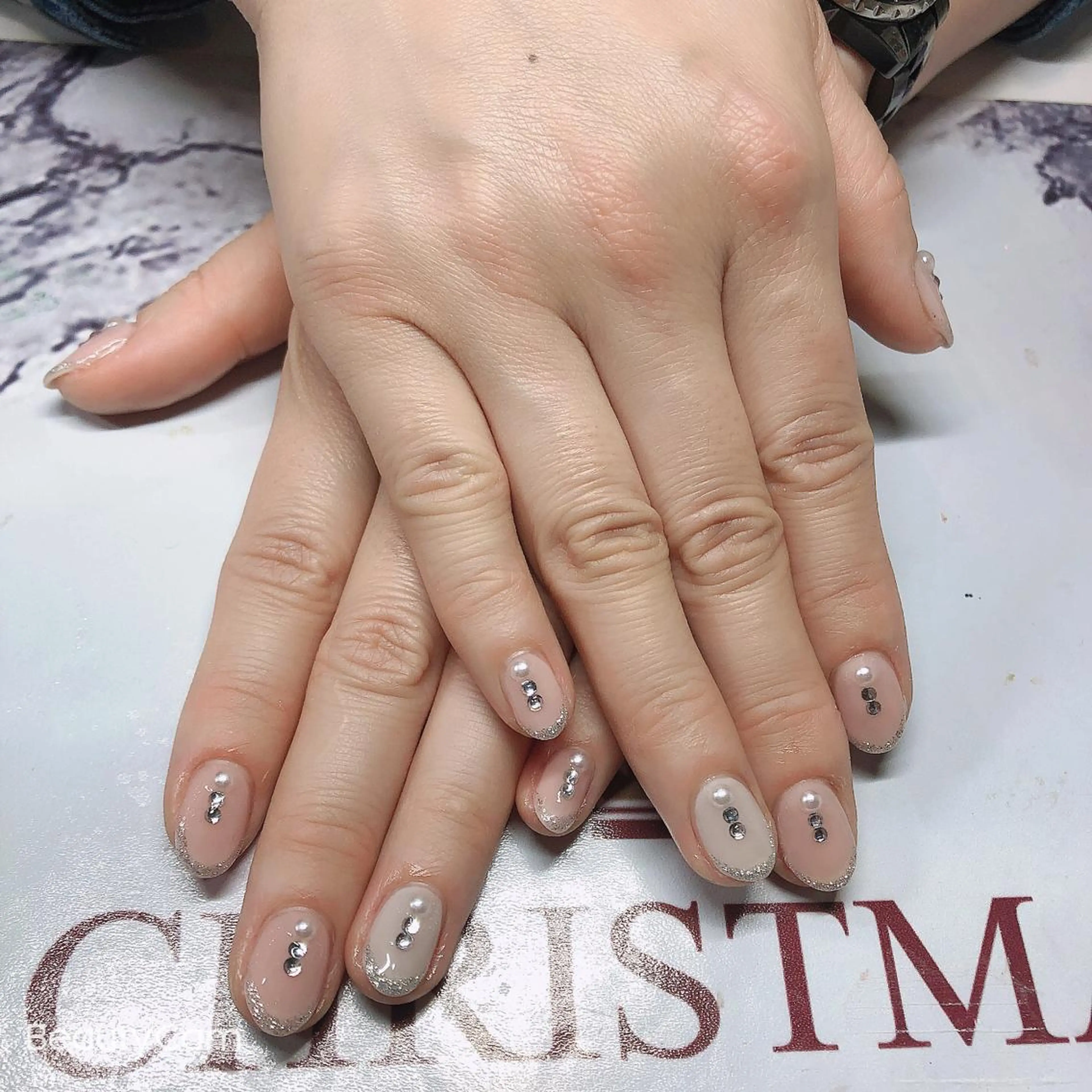 ネイル シンプルネイル ガレンドウ 白澤 愛子のネイルデザイン