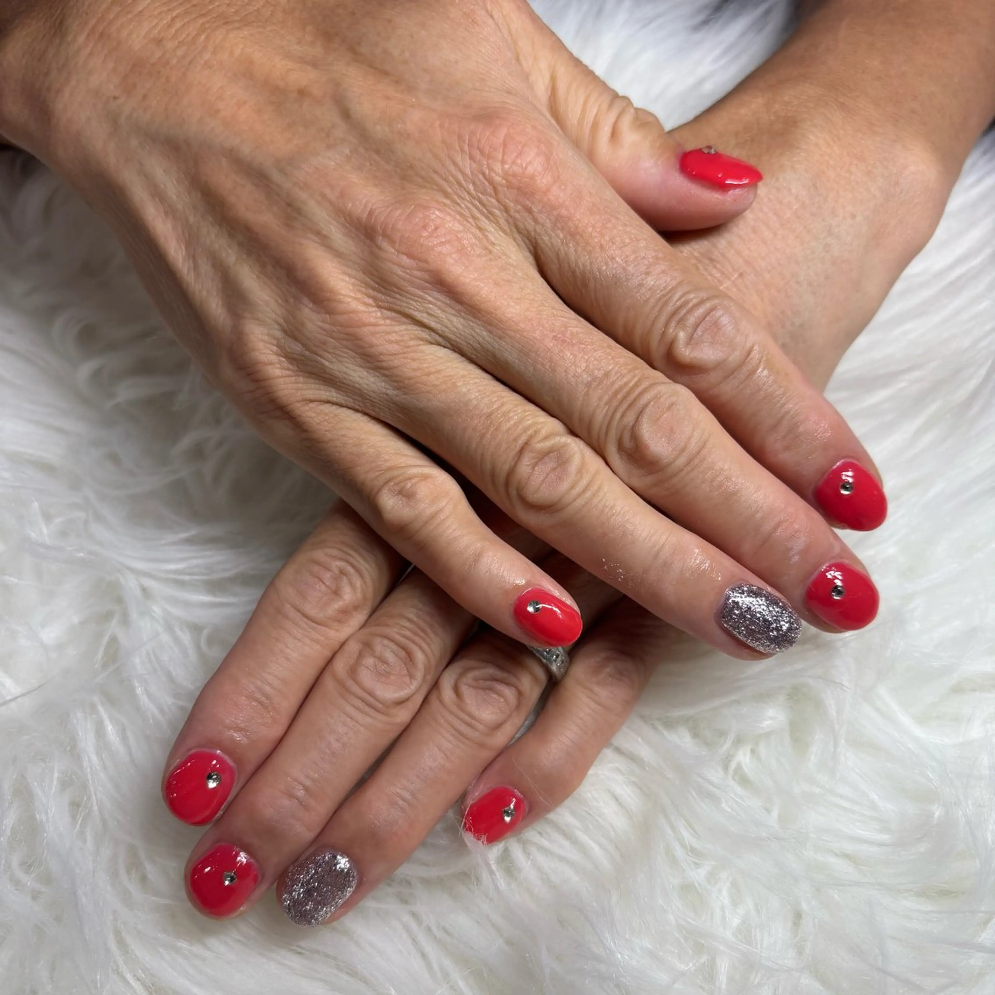 ネイル IROHA NAIL 長谷川唯惺のネイルデザイン