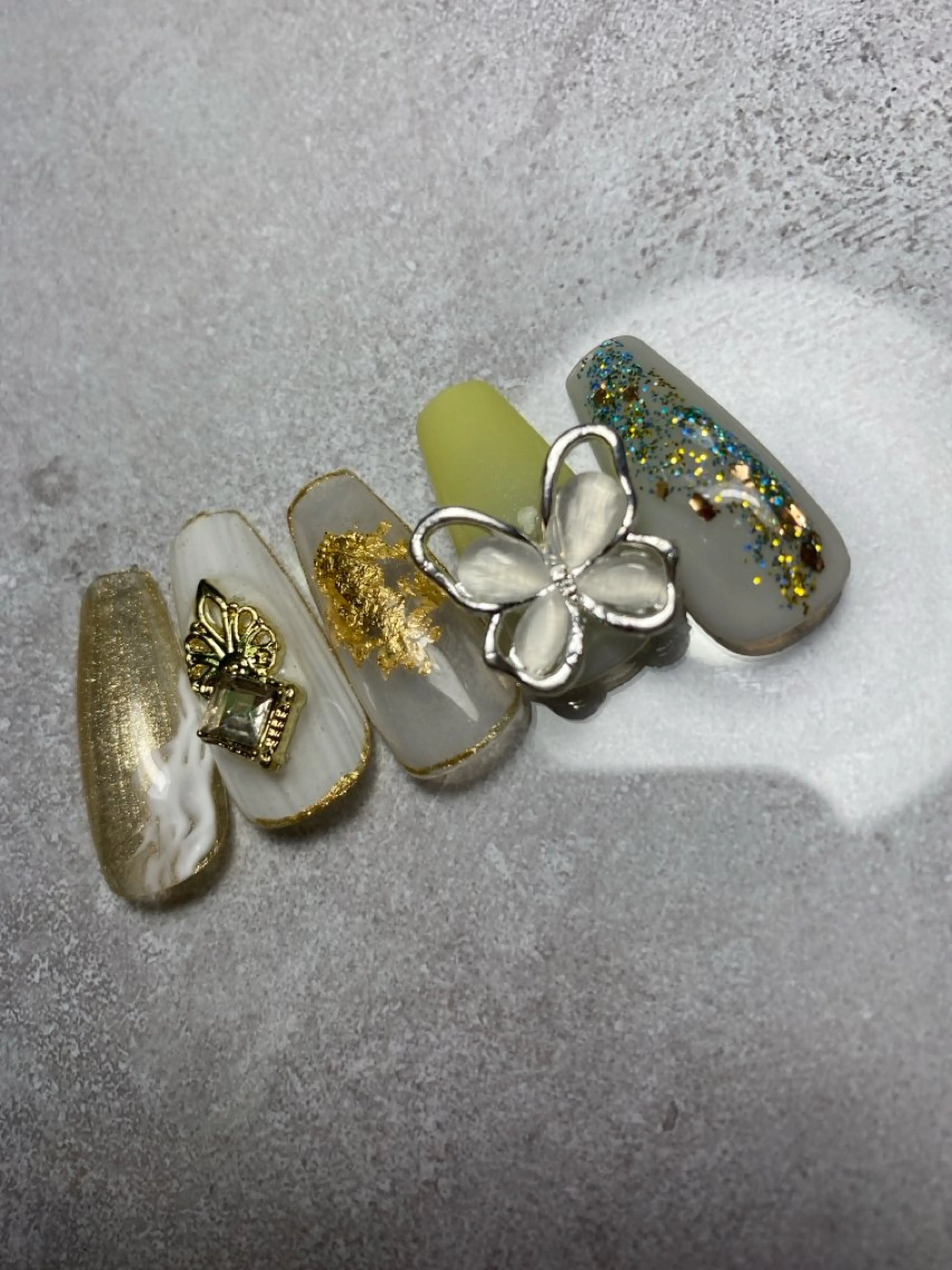 ネイル Bavardage Nailのネイルデザイン