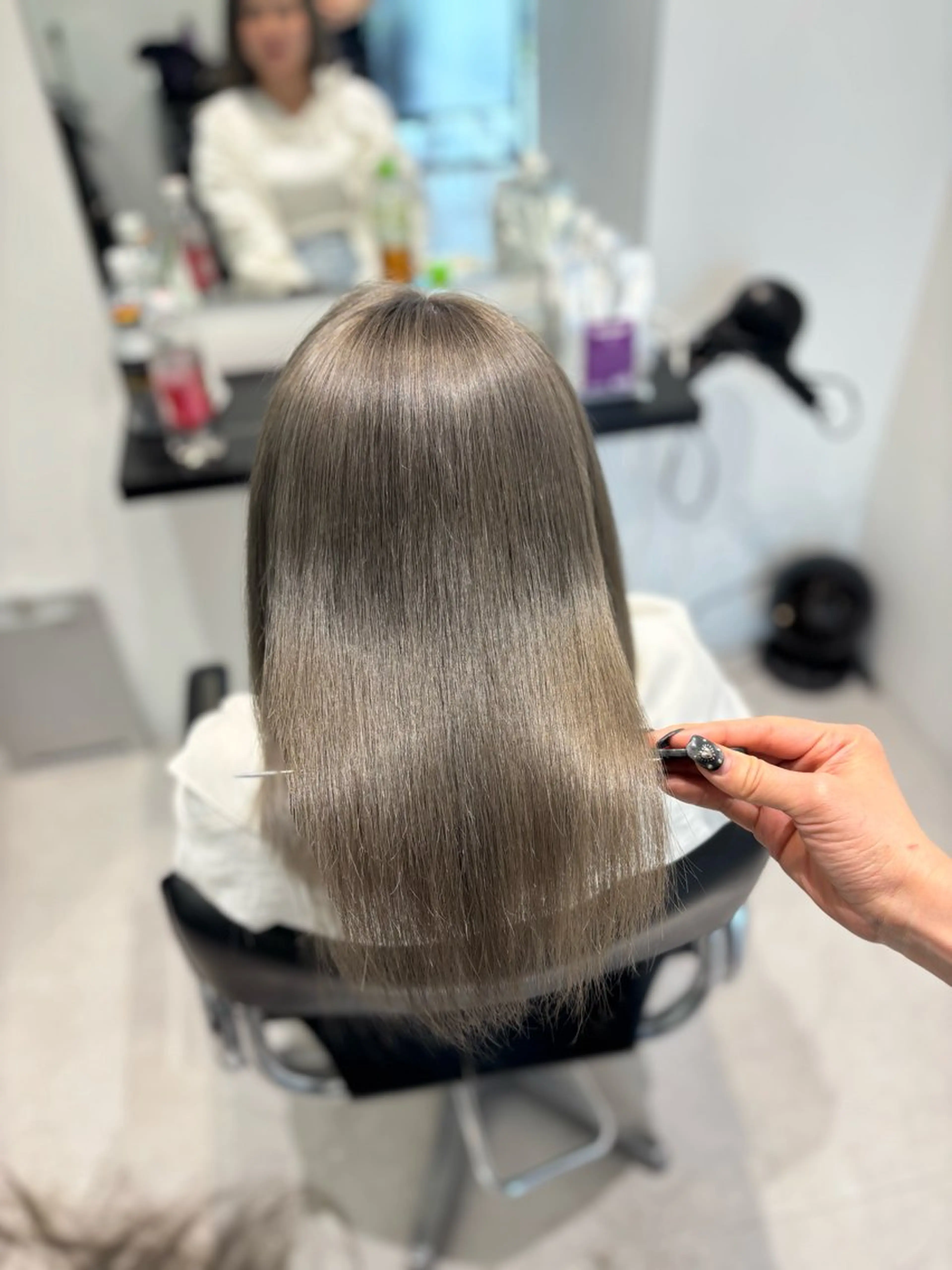 ミディアム ヘアカラー トリートメント 美髪ヘア 🤍erikaのヘアスタイル