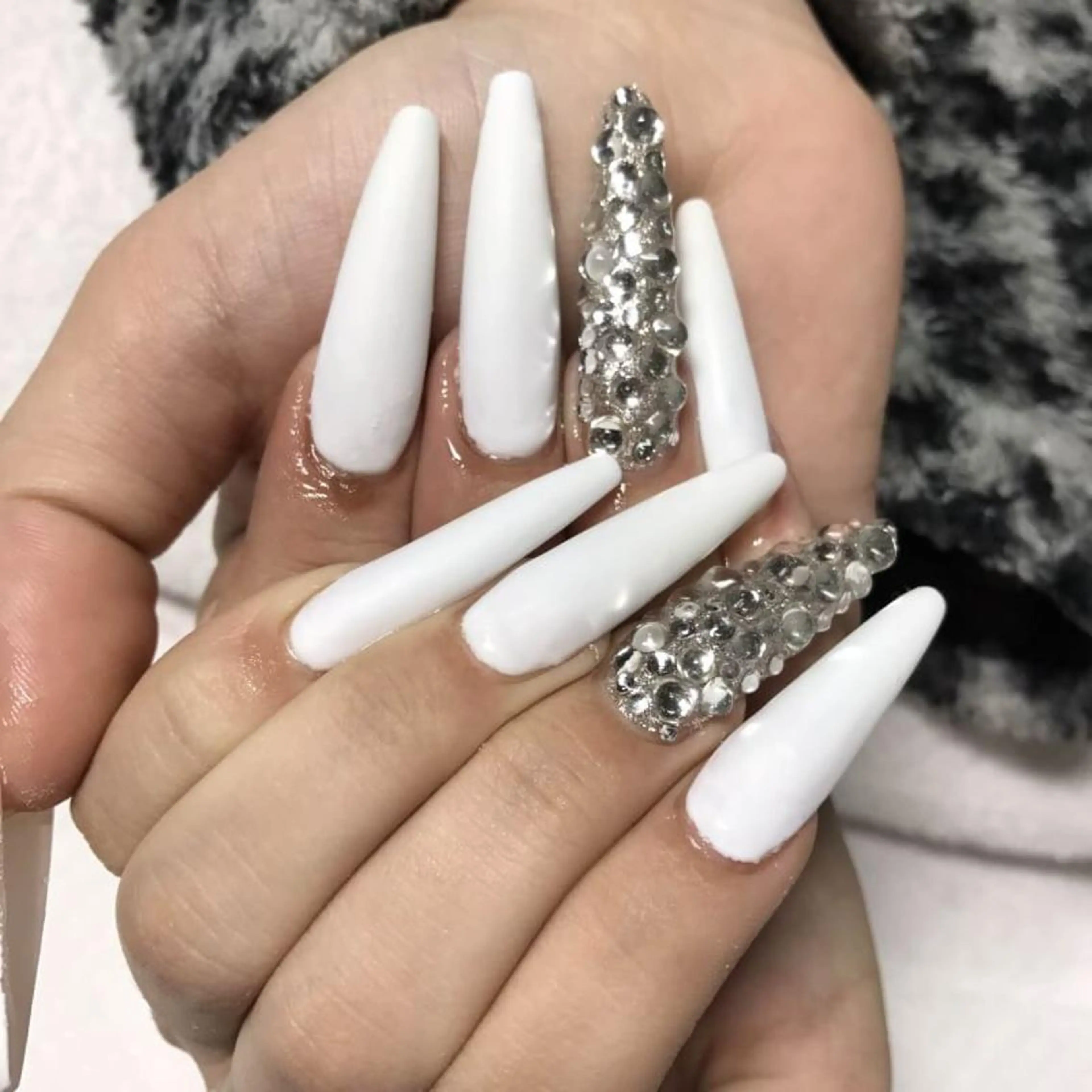 ロング ネイル ハンドネイル 《LB》ラブリエ Nail&eyeのマツエク・マツパデザイン