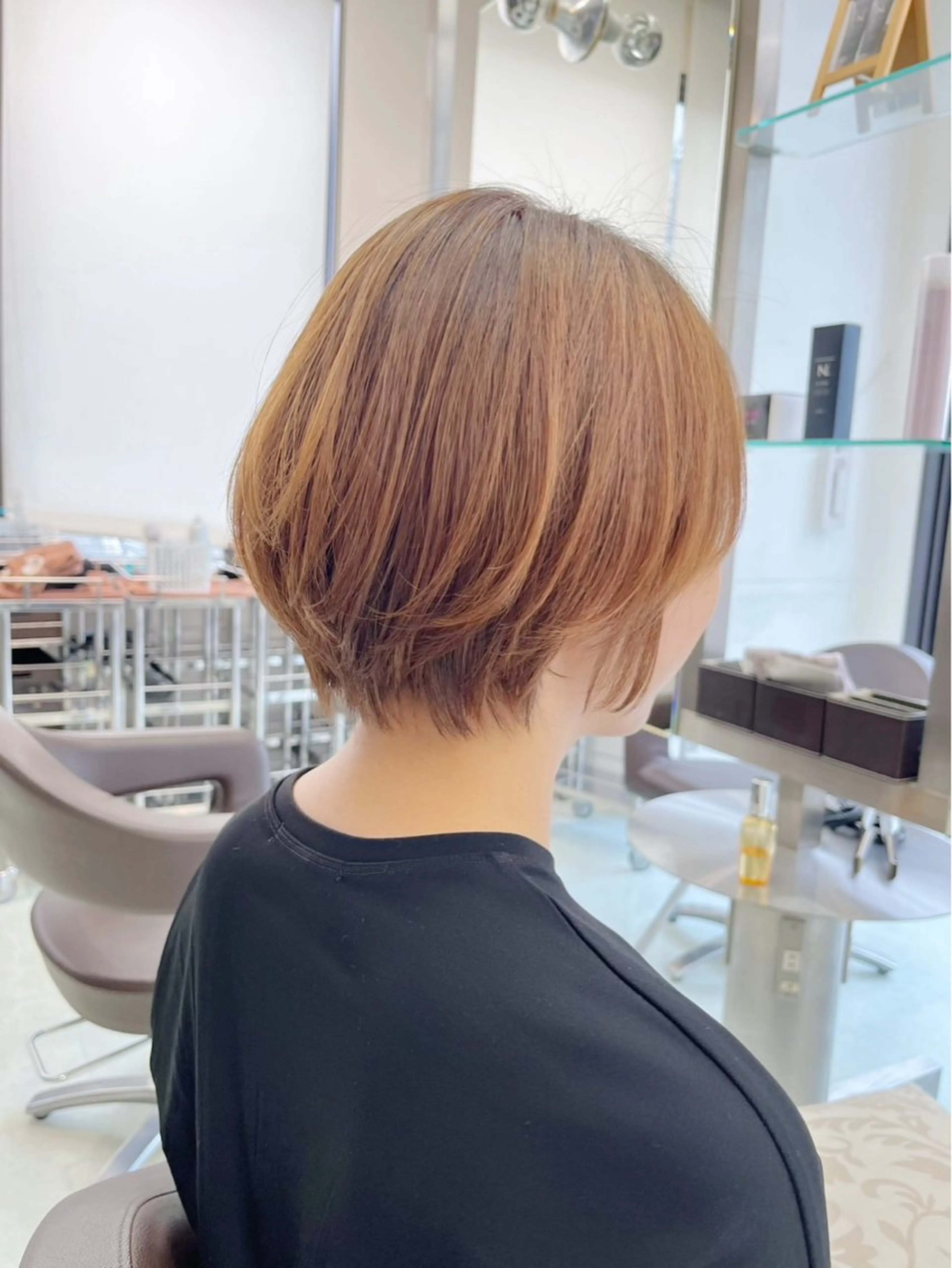 ショート カラー 新井優馬|縮毛矯正/ 地毛風ストレートのヘアスタイル