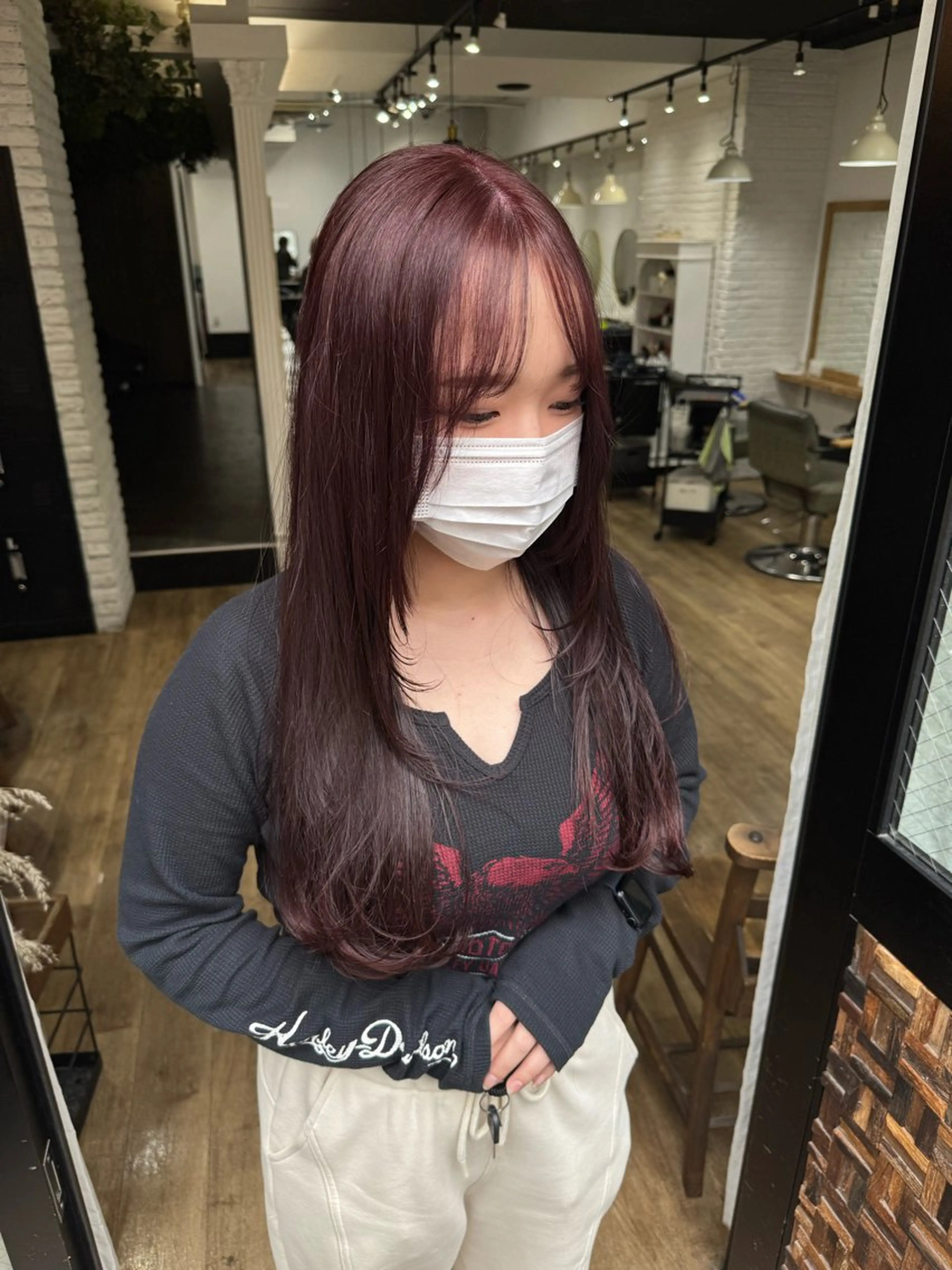 ロング カラー 顔まわりレイヤー 顔周りカット レイヤーカット カット ヘアカラー トリートメント REBECCA 宮崎伊玖のヘアスタイル