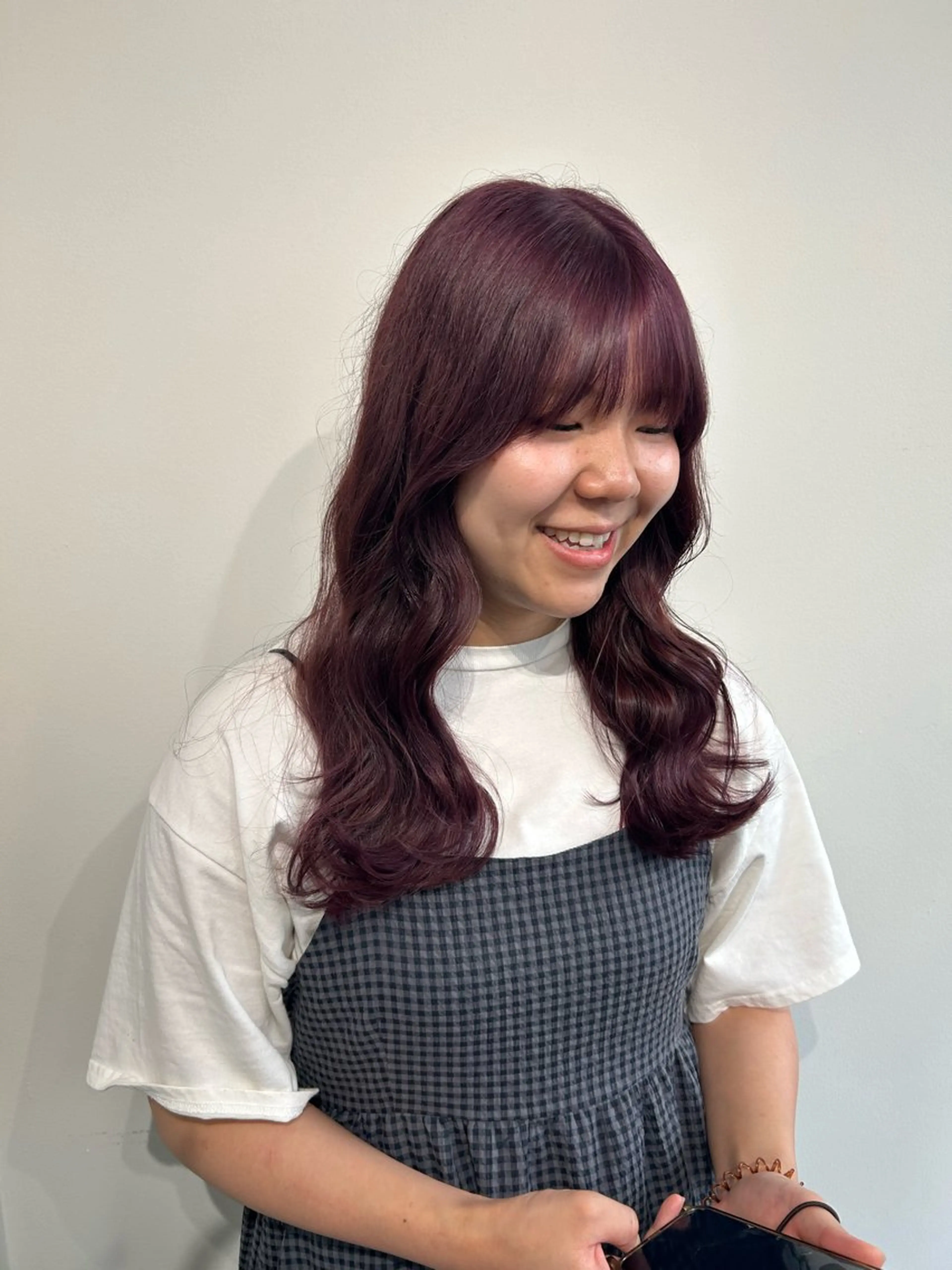 ロング カラー ヘアカラー トリートメント ベージュ/ダブルカラ ー/新潟駅/青柳萌果のヘアスタイル