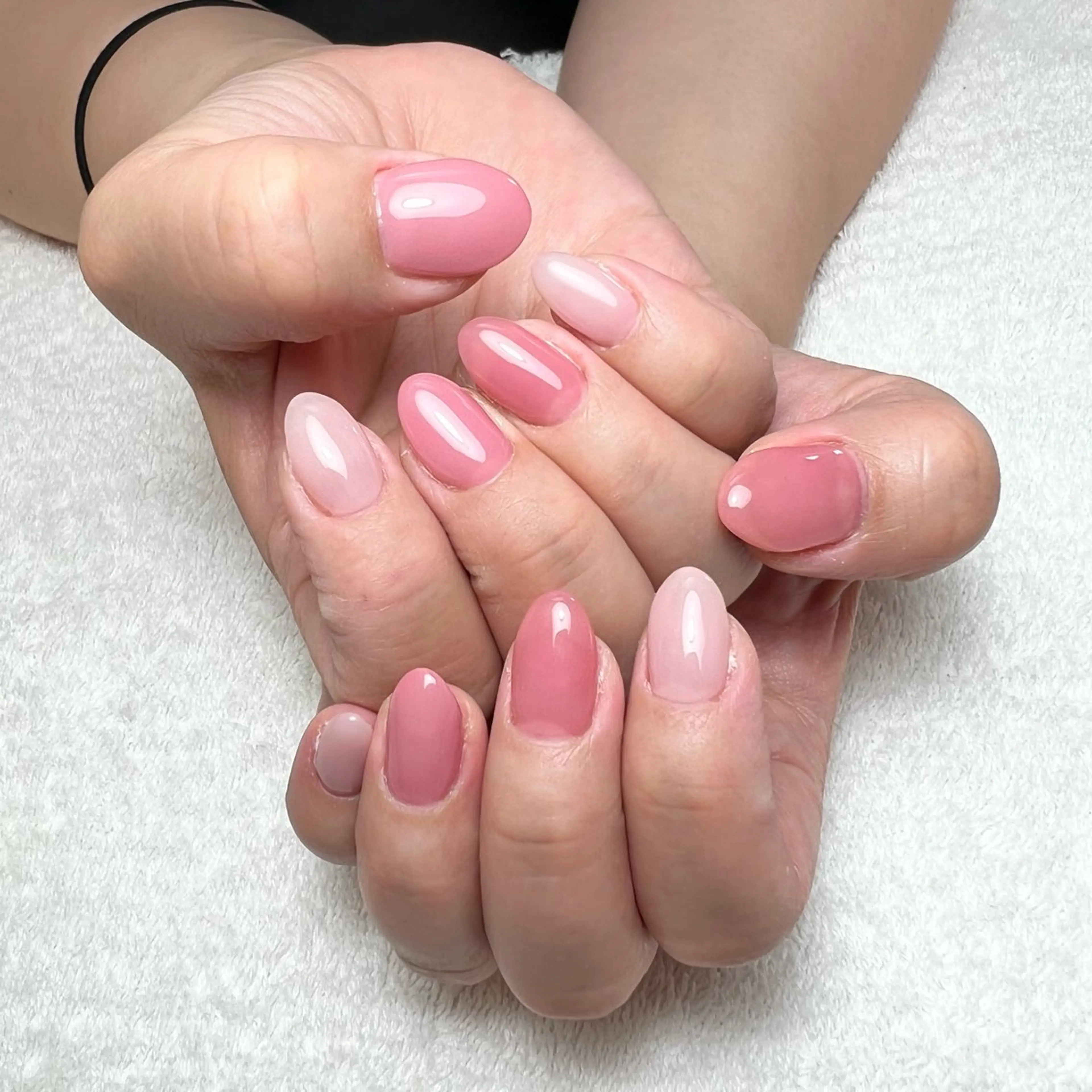 ネイル ピンク シンプルネイル ハンドネイル COCO +のエステ・リラクイメージ