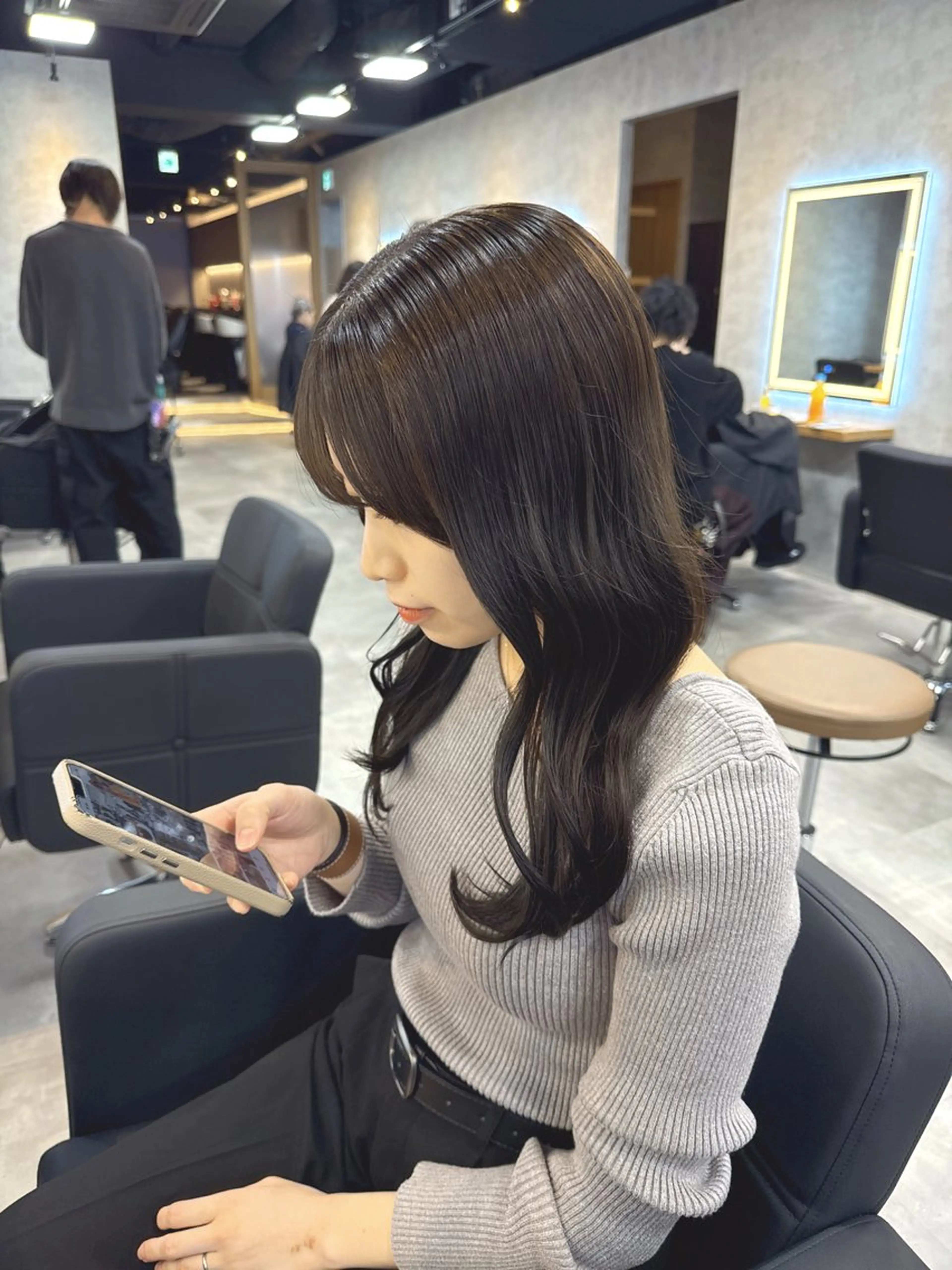 ロング カラー ヘアアレンジ ヘアカラー トリートメント ヘアセット レイヤー×透明感カラ ーHAYATOのヘアスタイル