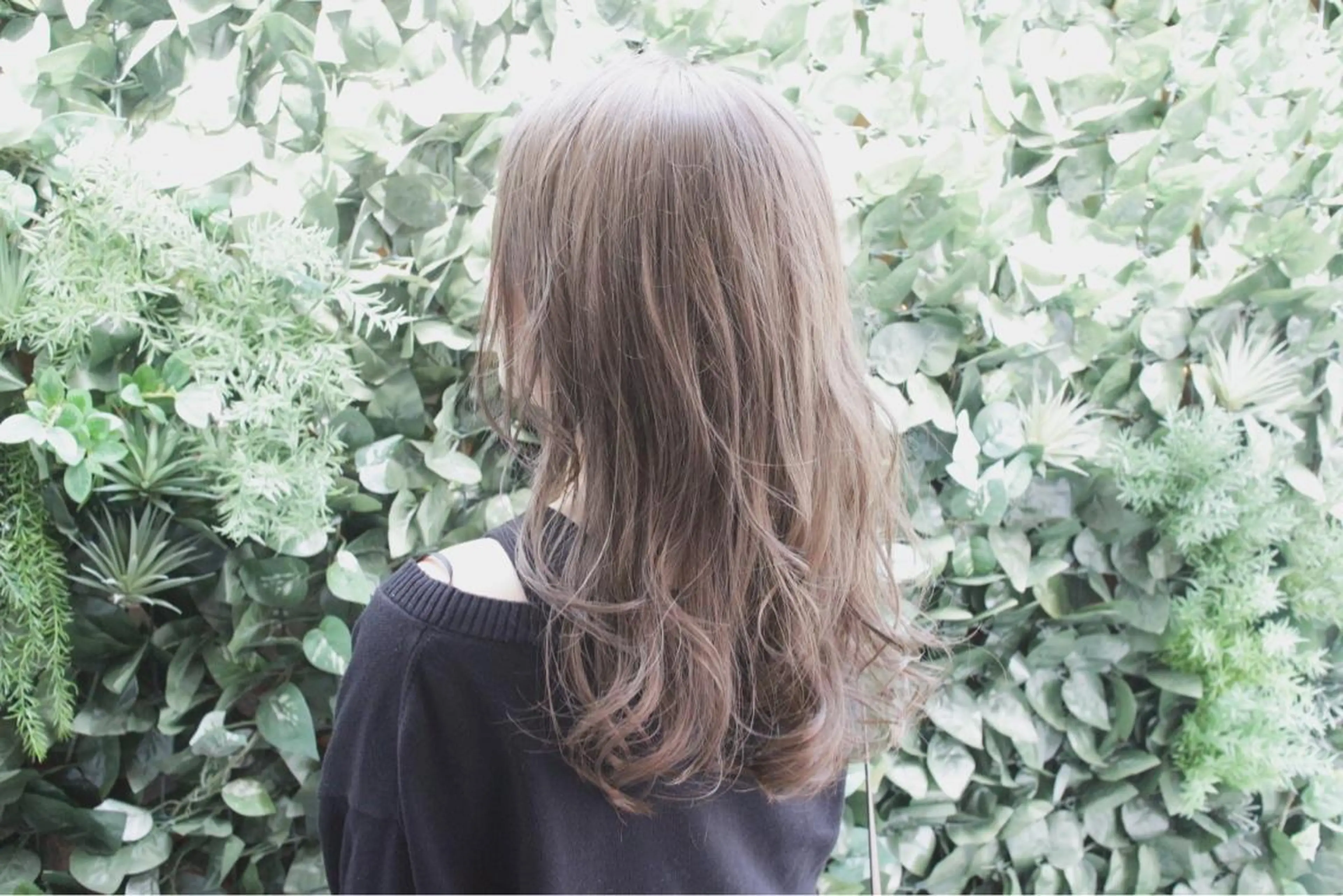 ロング カラー 透明感カラー グレージュ レイヤーカット カット ヘアカラー トリートメント Croix   Hair所属・吉本 知弘のヘアスタイル