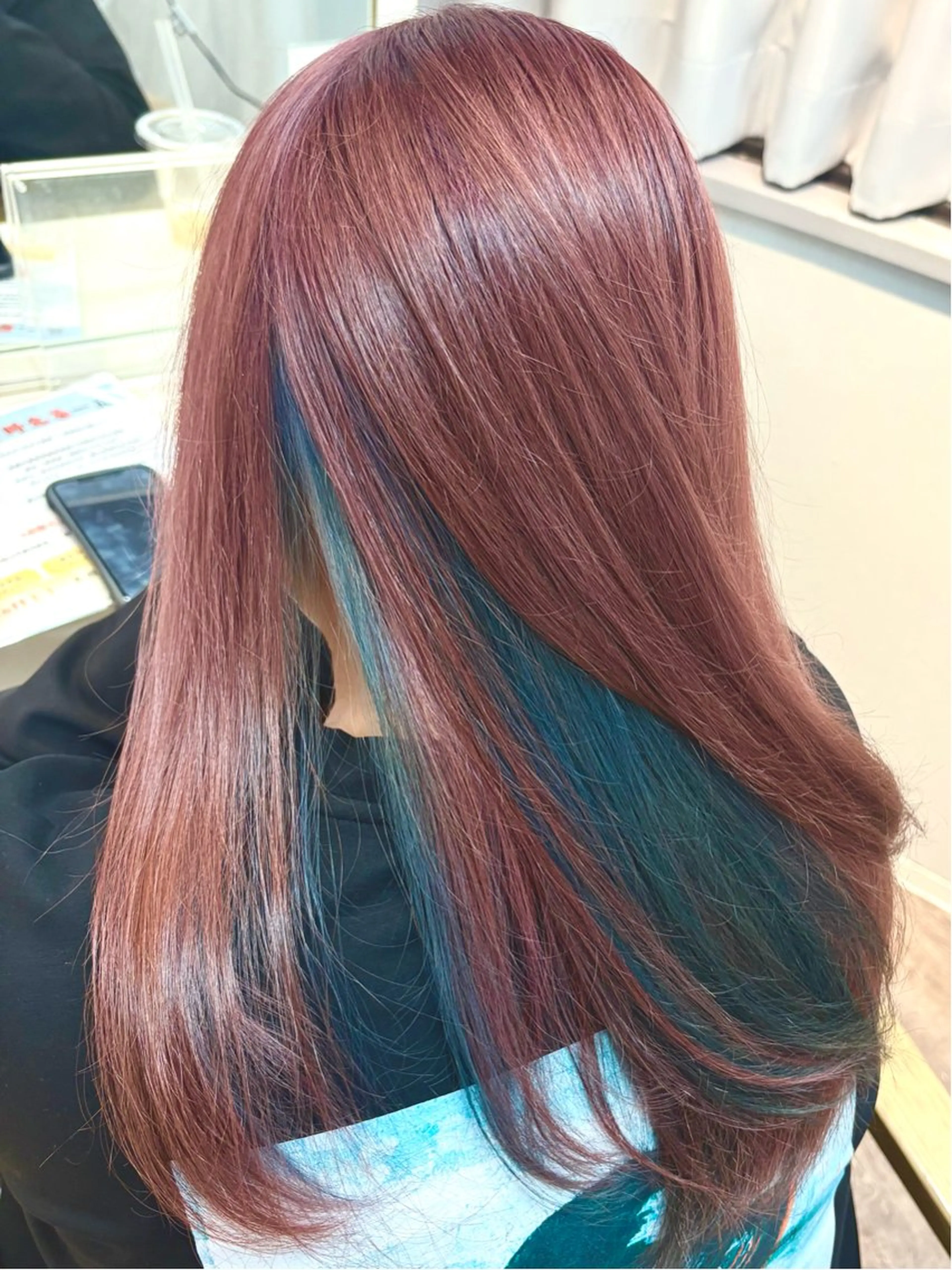 ロング カラー ハイトーンカラー 内山 あすかのヘアスタイル