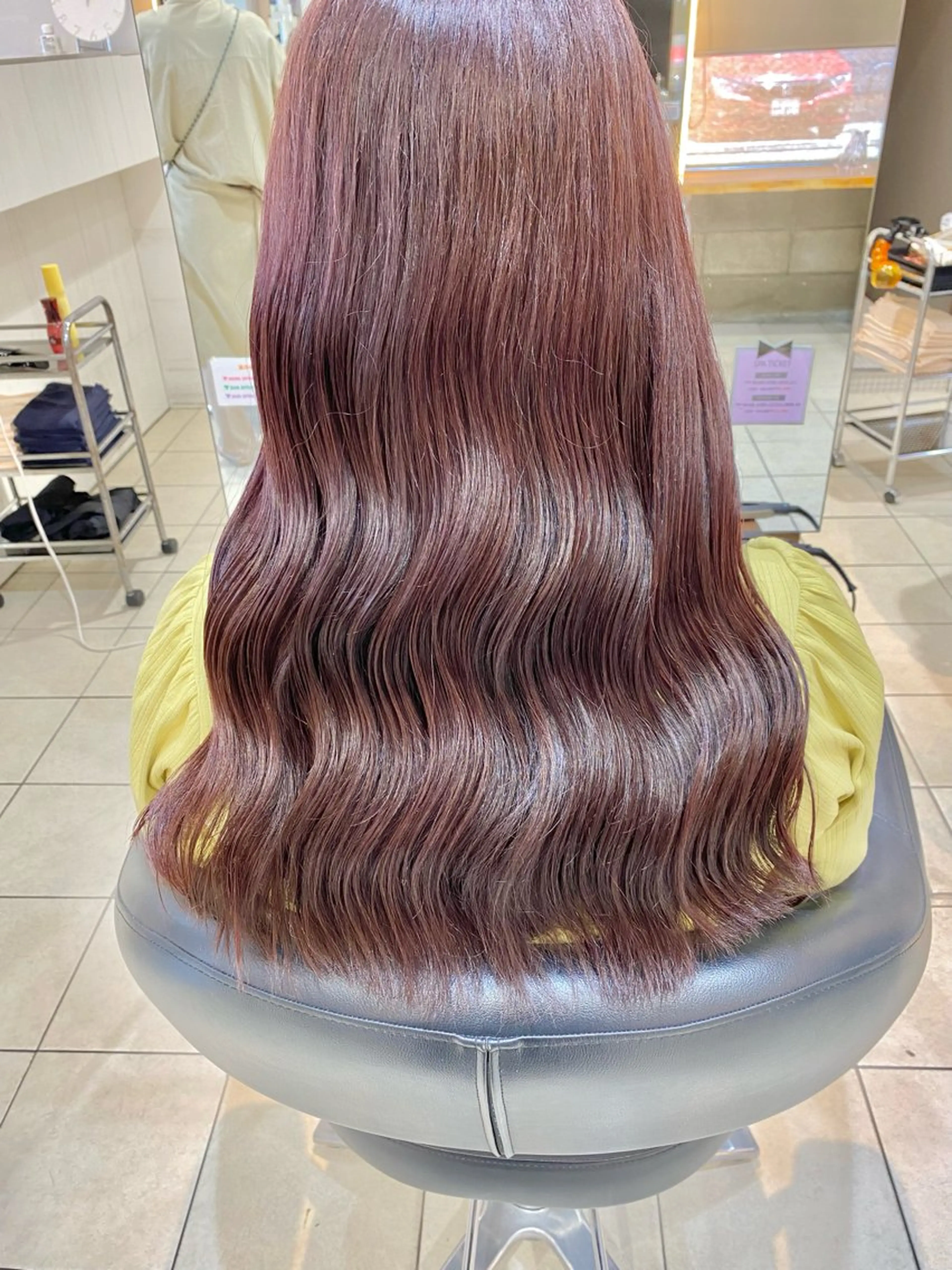 カラー 森 桃菜のヘアスタイル