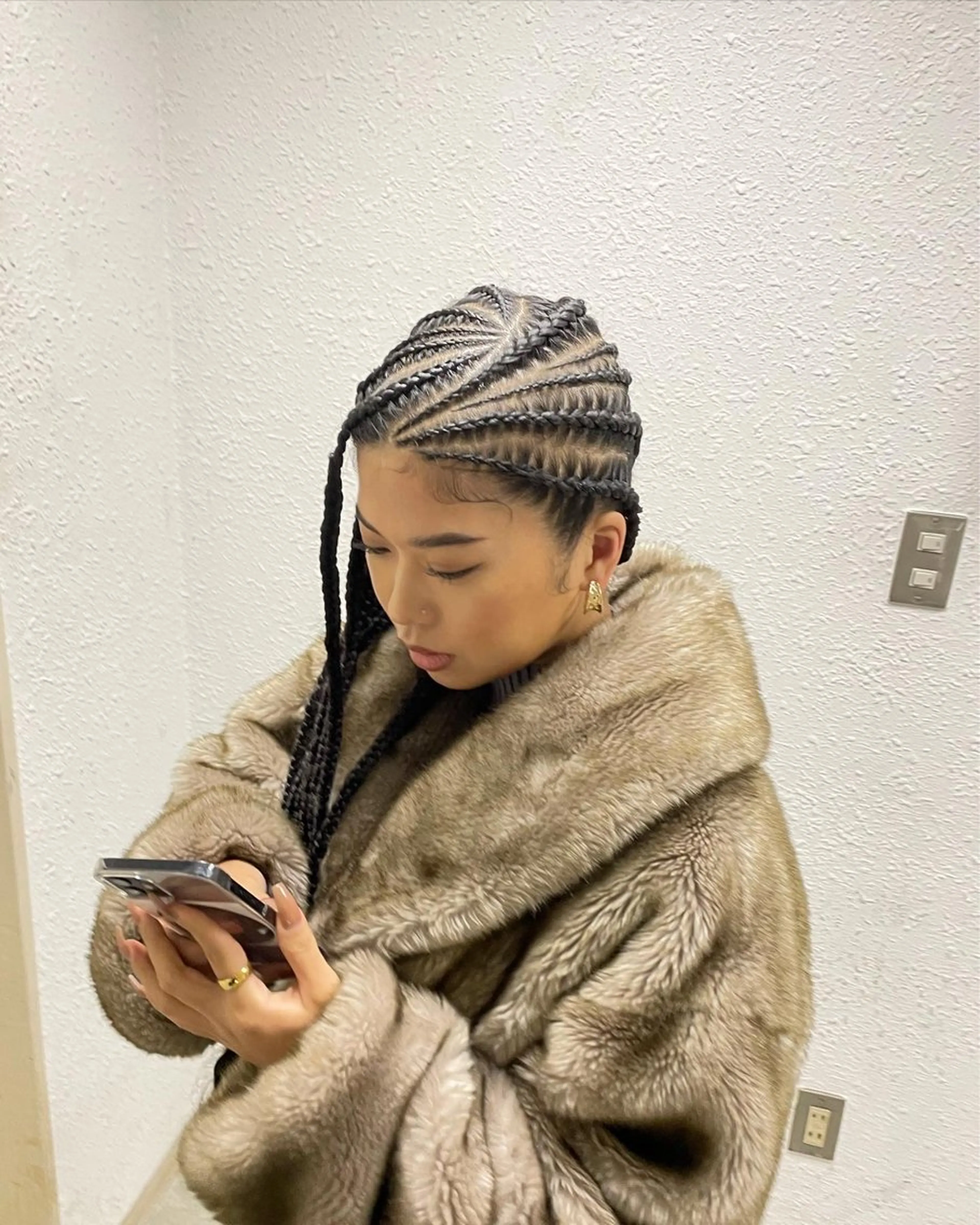 ロング ヘアアレンジ RINA ブリーチ / 海外レイヤーのヘアスタイル