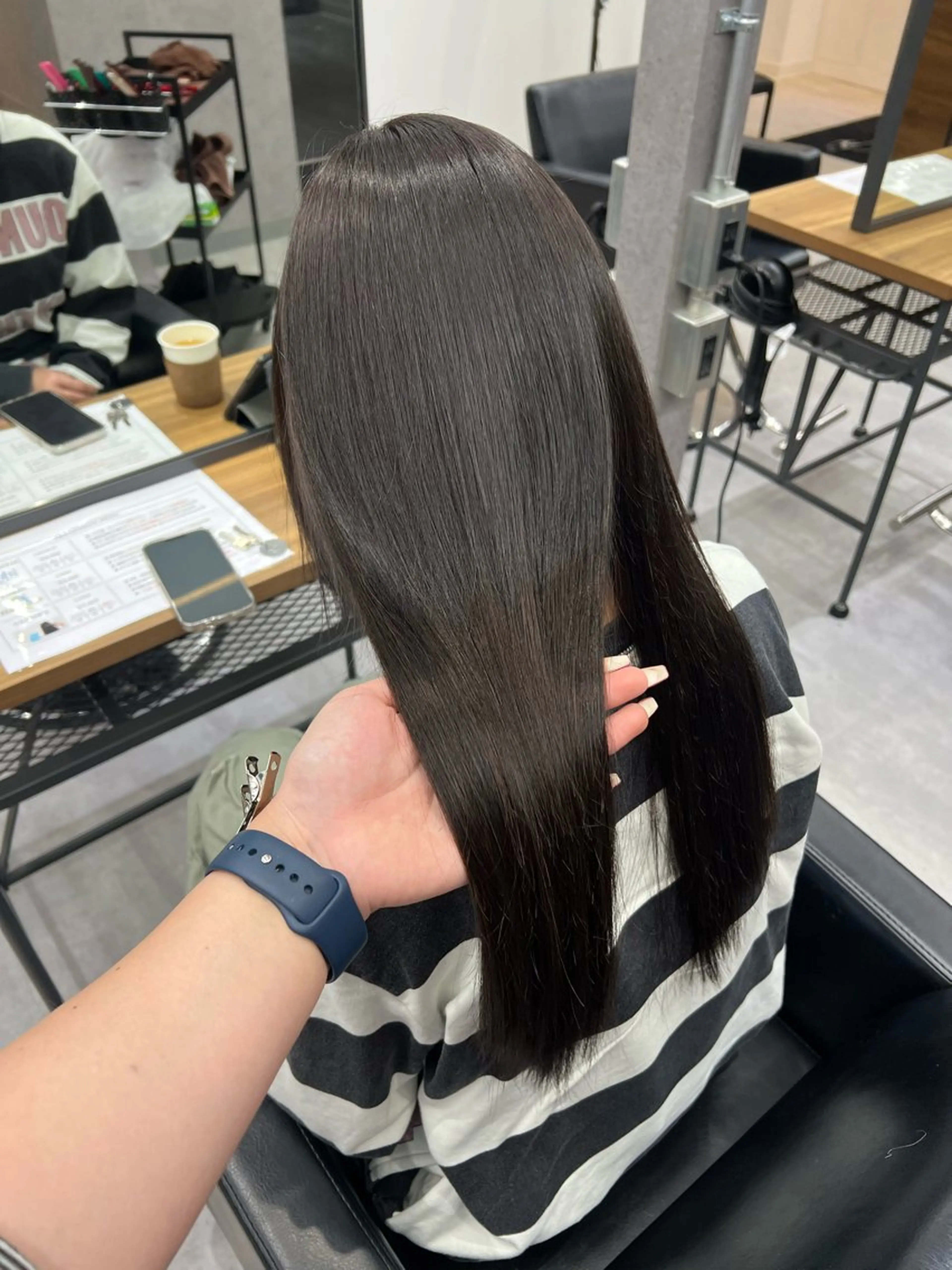 ショート カラー シールエクステ ブラウンカラー ダークブラウン エクステ ショート/ウルフ カットモデル募集のヘアスタイル