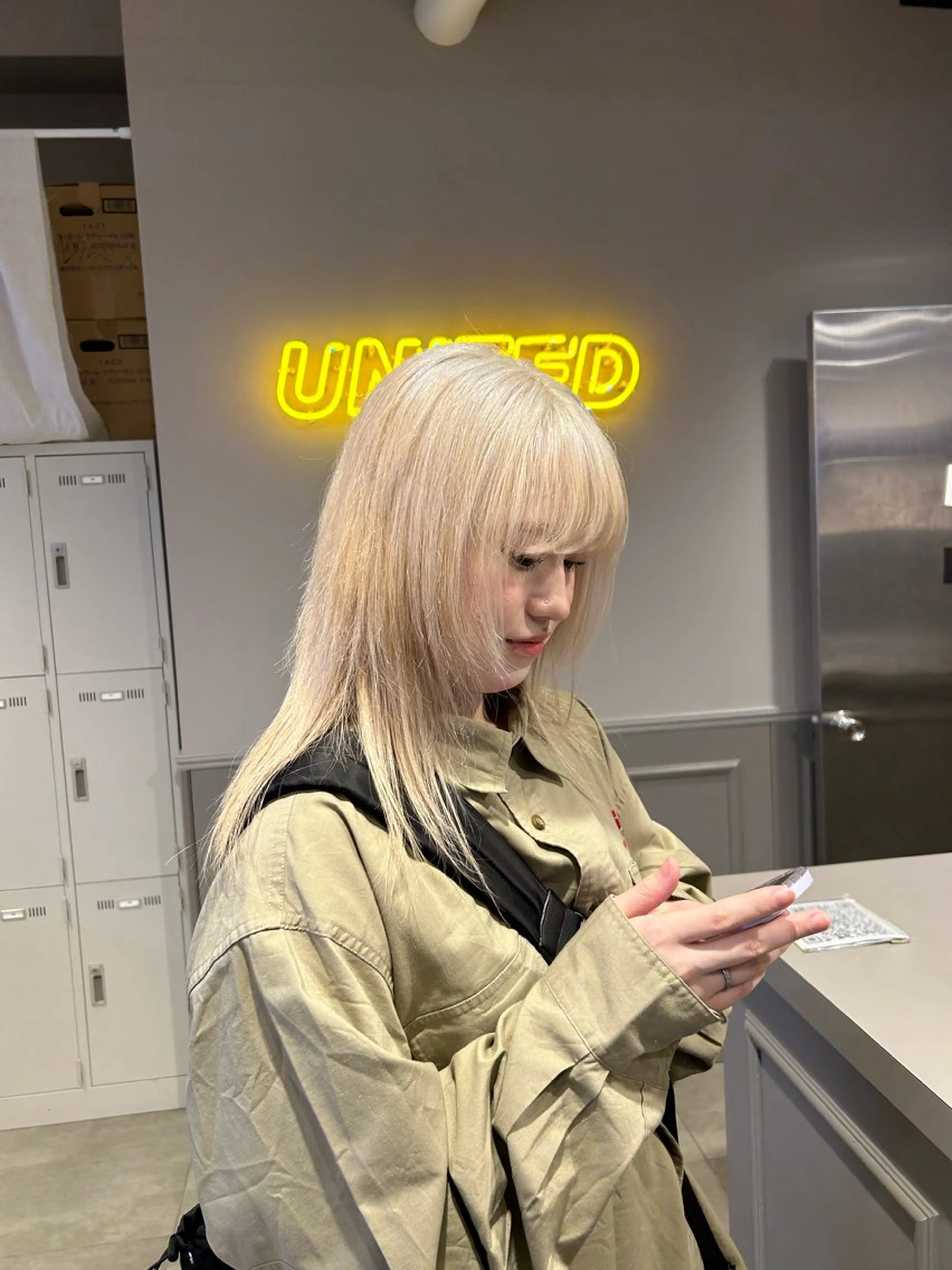 セミロング カラー ヘアカラー ヘアセット 韓国/トレンド レイヤー【101】のヘアスタイル