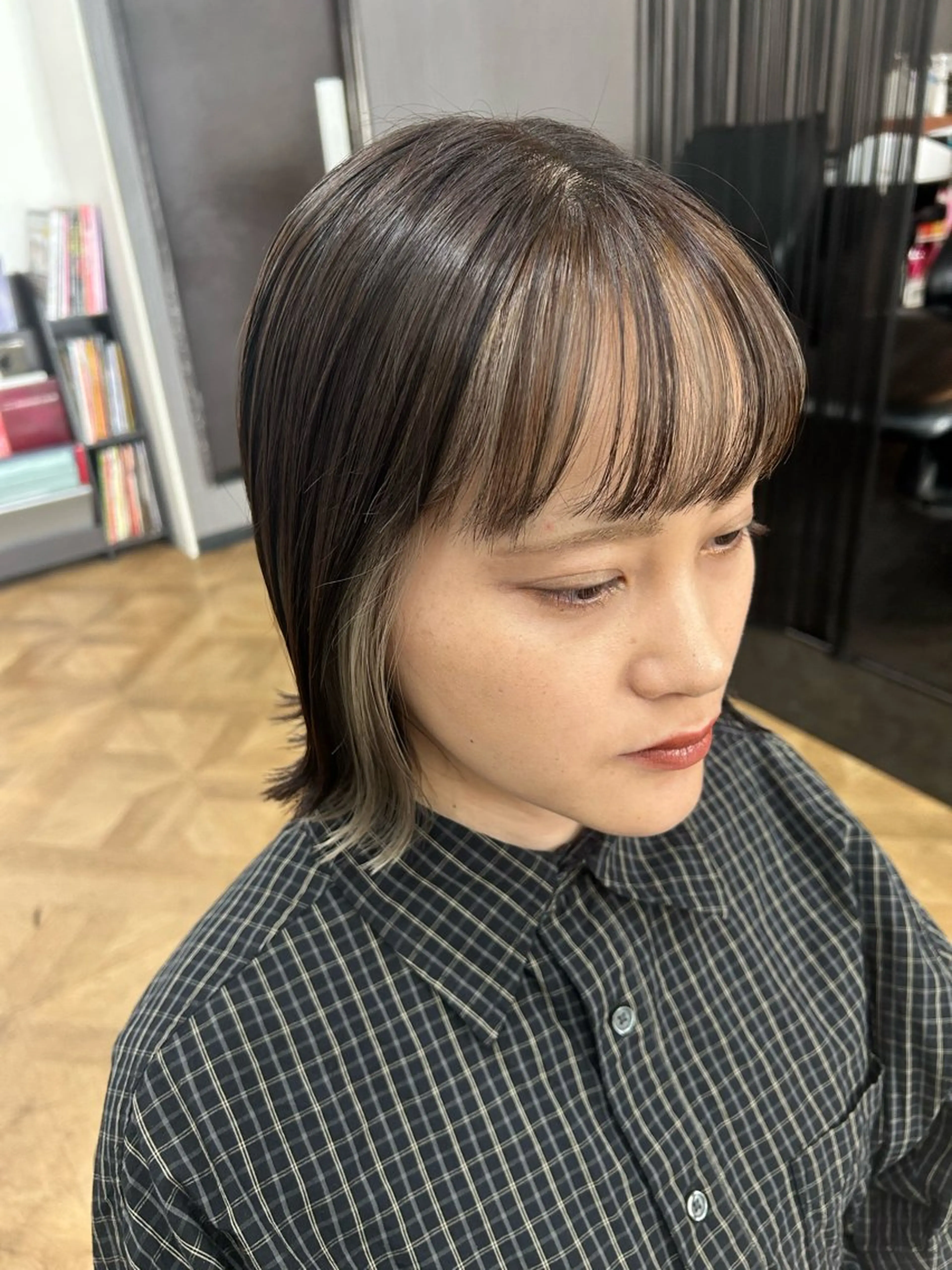 ショート カラー 切りっぱなしボブ ミストバング ベージュカラー ブラウンカラー ダークブラウン 京久野 美咲⭐️のヘアスタイル