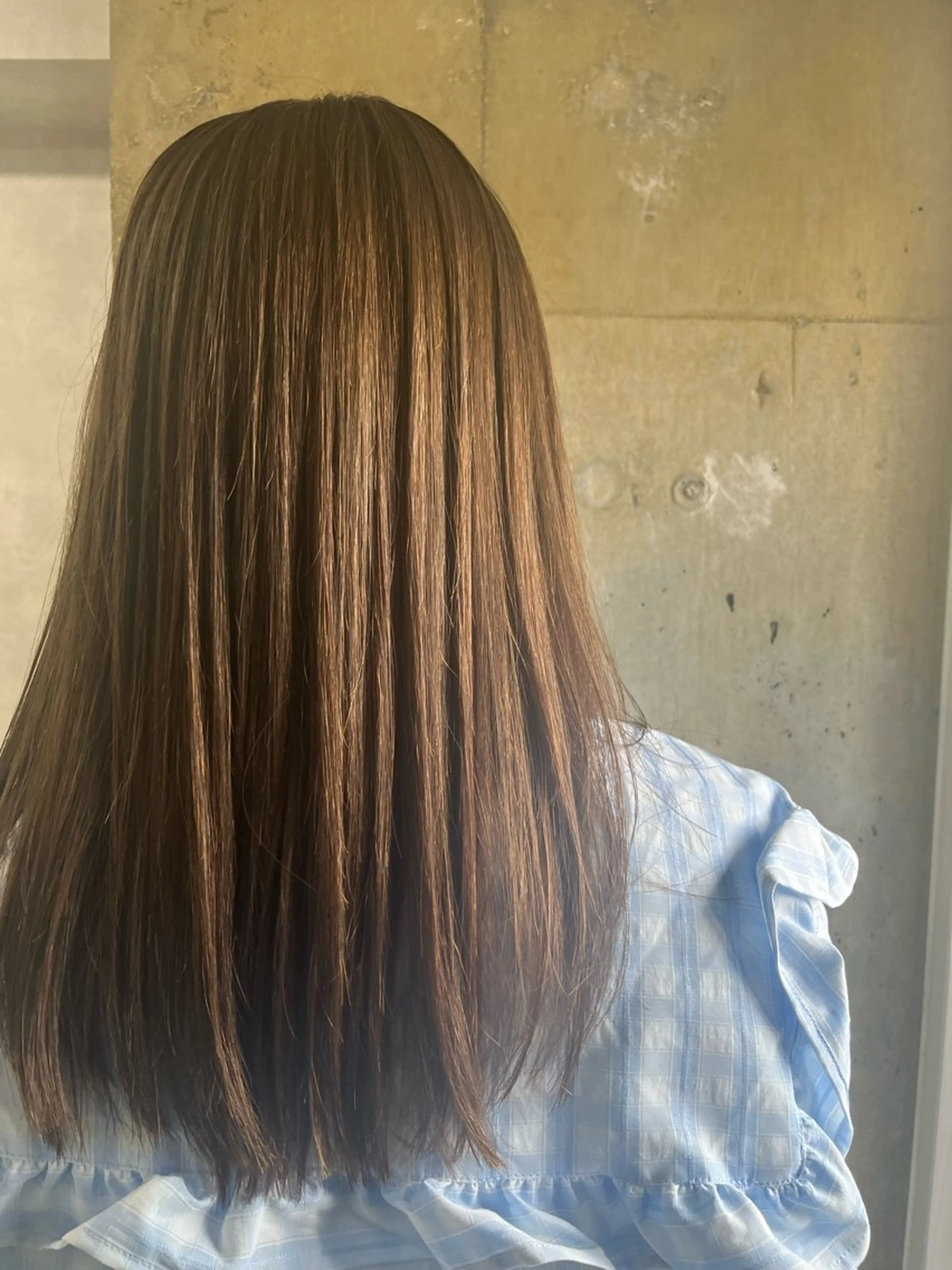 カラー anon Loemのヘアスタイル