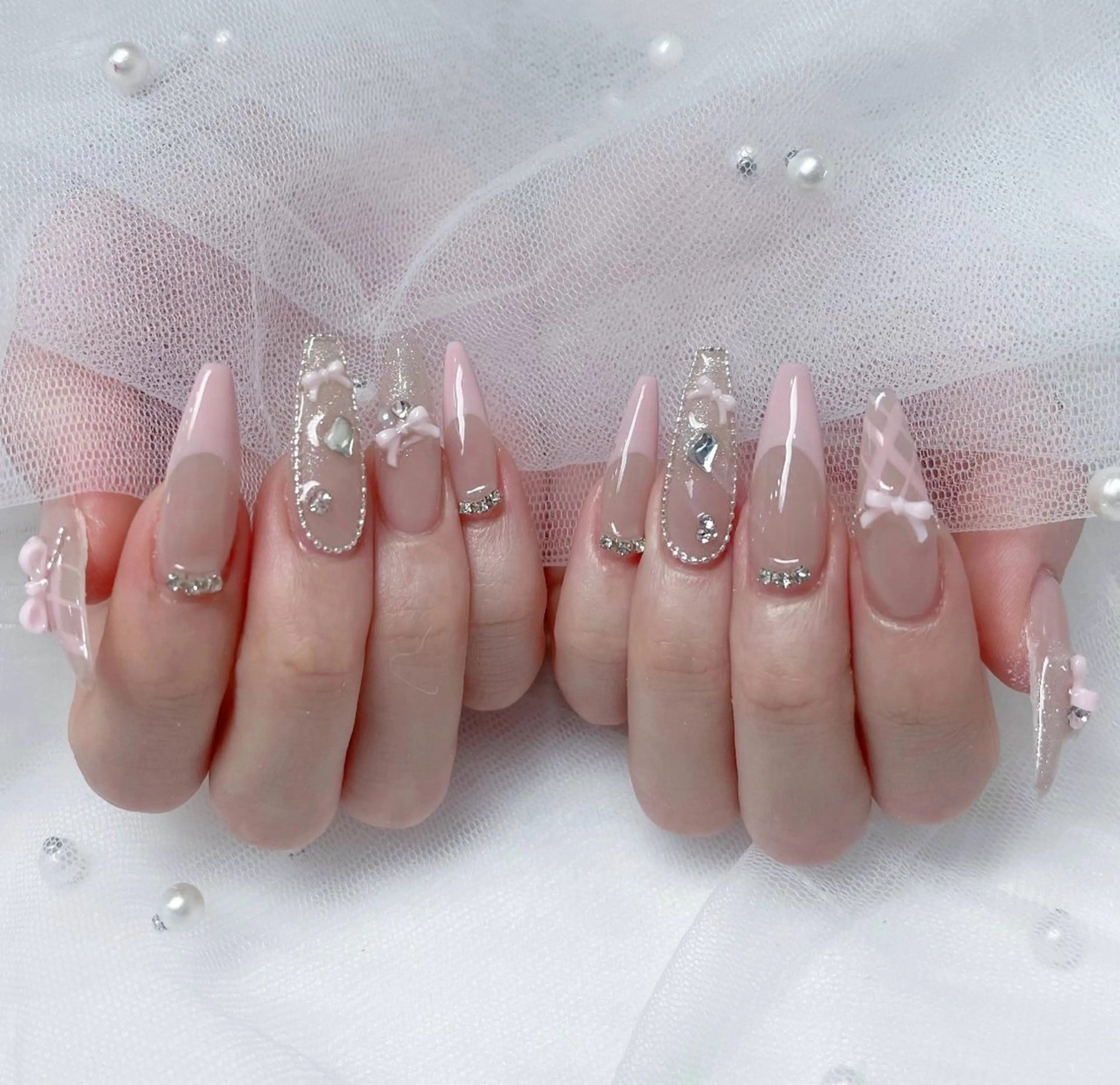 ハンドネイル 波 なみのネイルデザイン