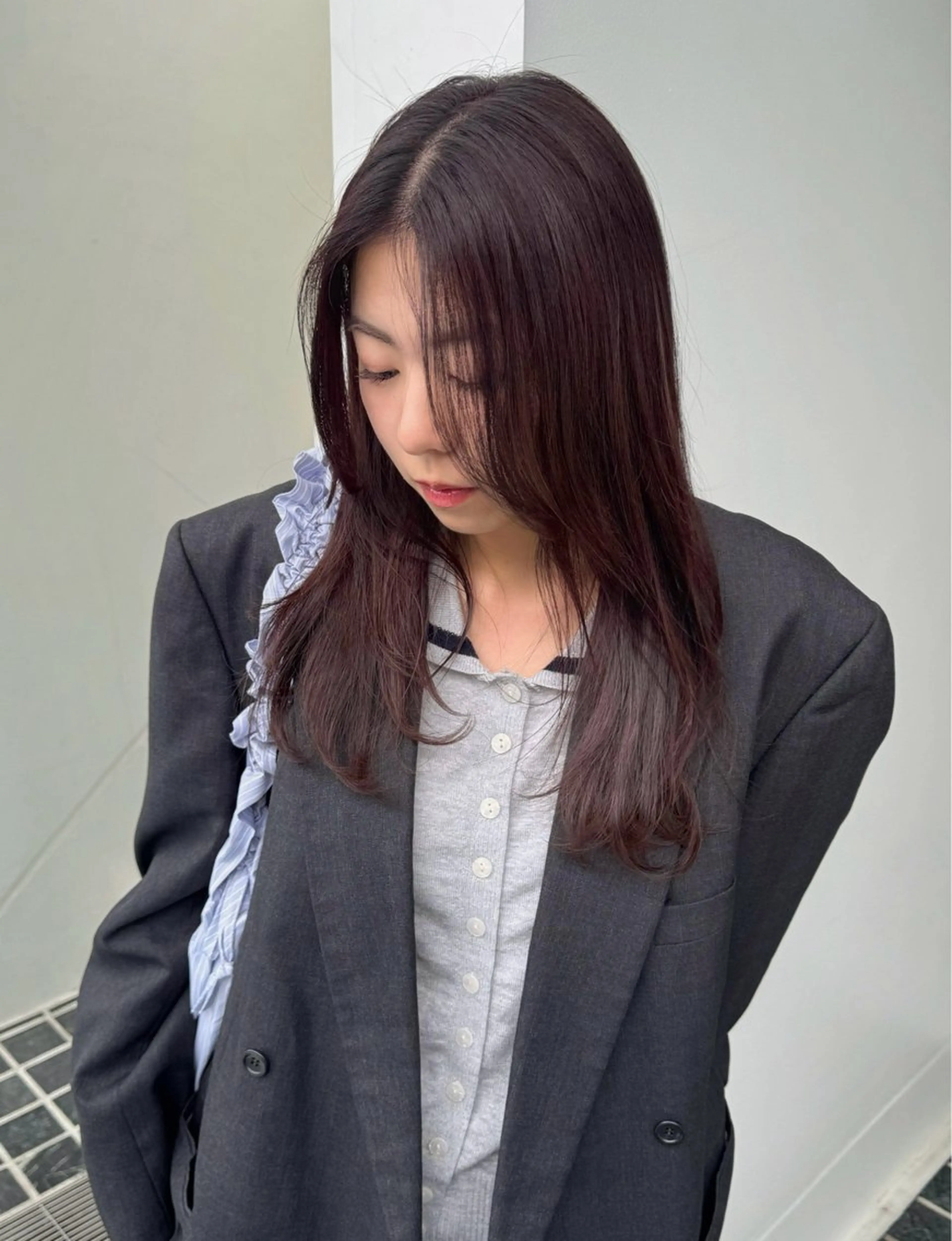 カラー maina/透明感 ベージュ/ブラウンのヘアスタイル