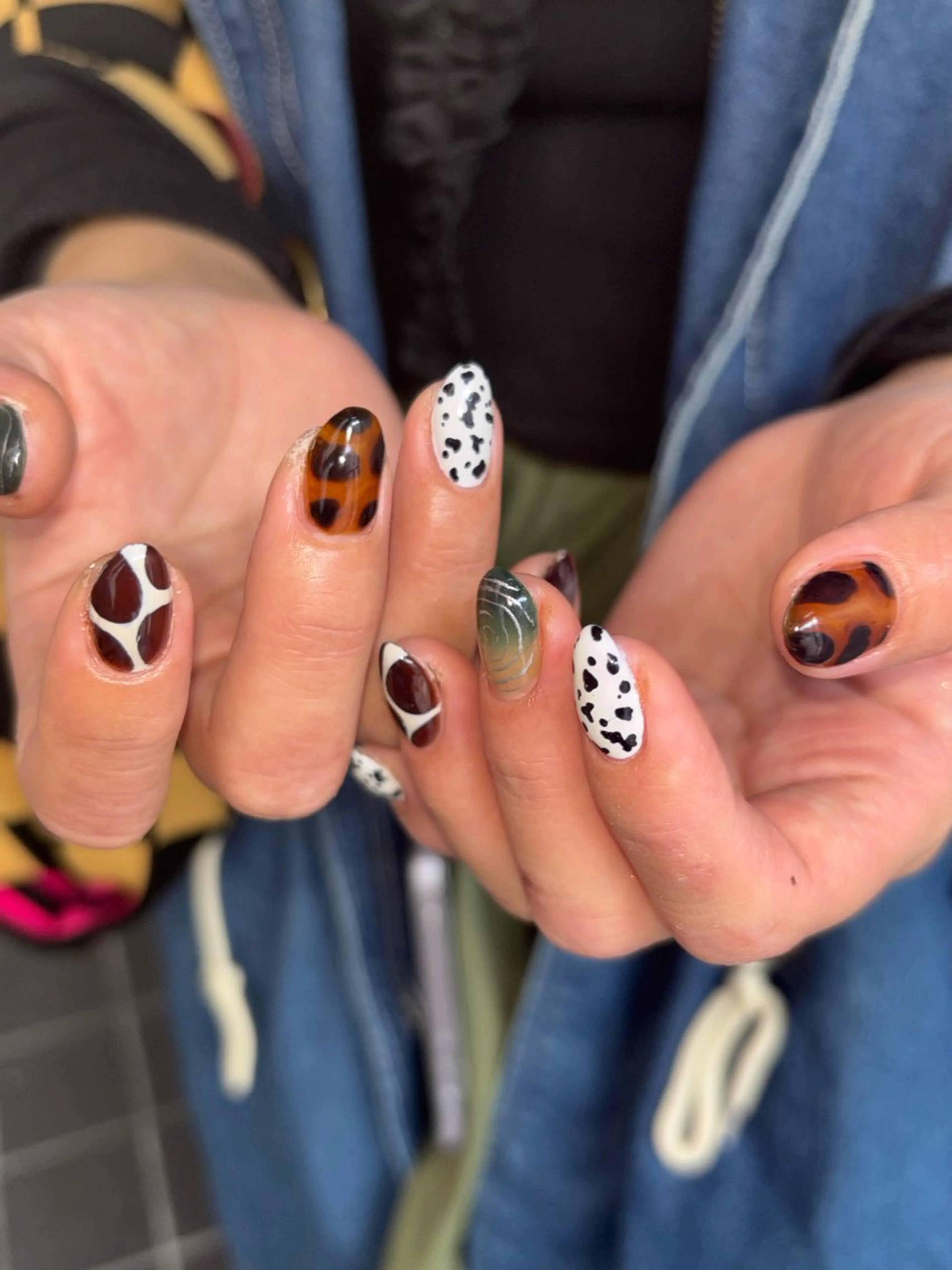 ネイル ハンドネイル 🪐富島彩夏 /海外nail🪐のネイルデザイン