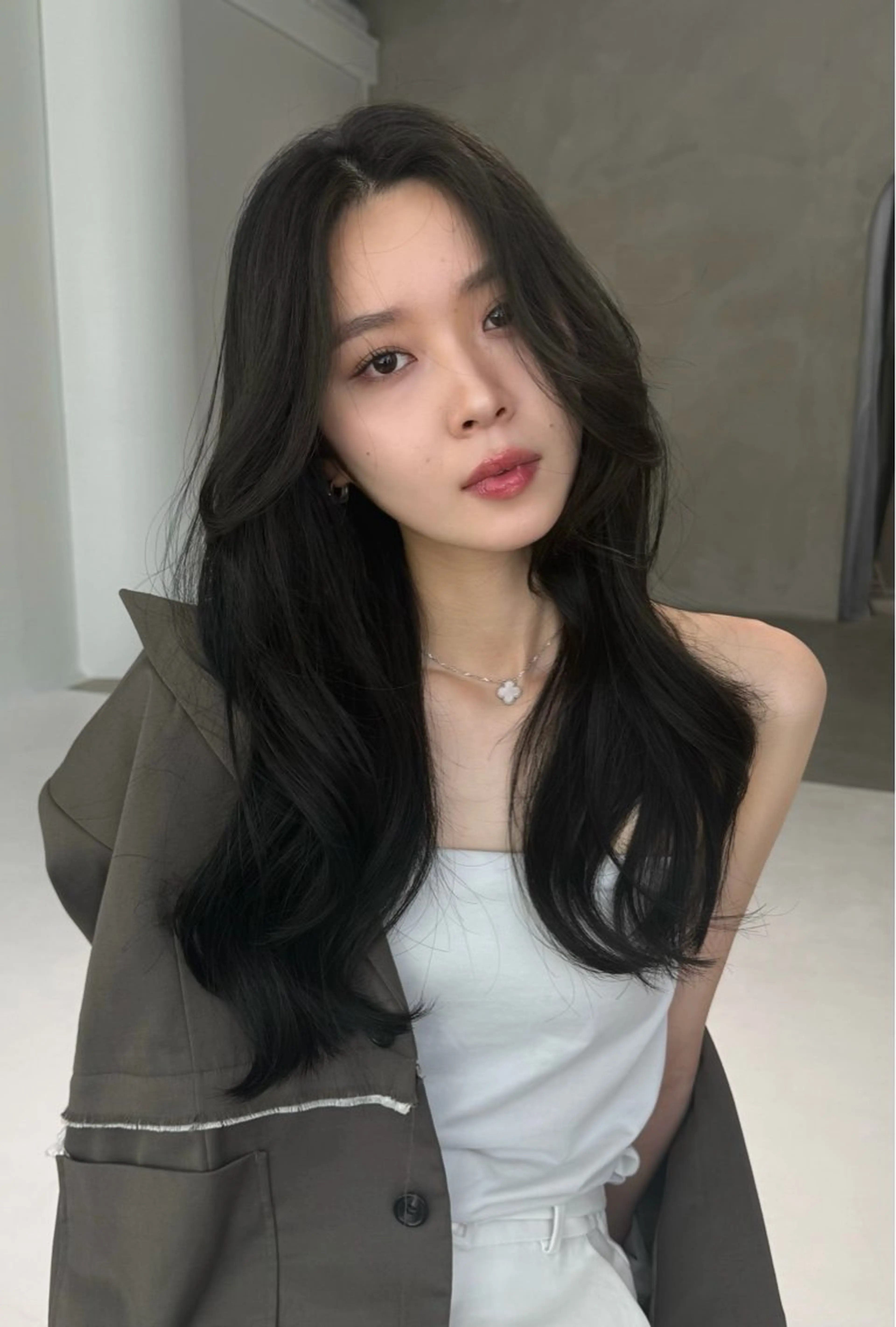 ロング ブリーチなしベージュ レイヤーカットはるかのヘアスタイル