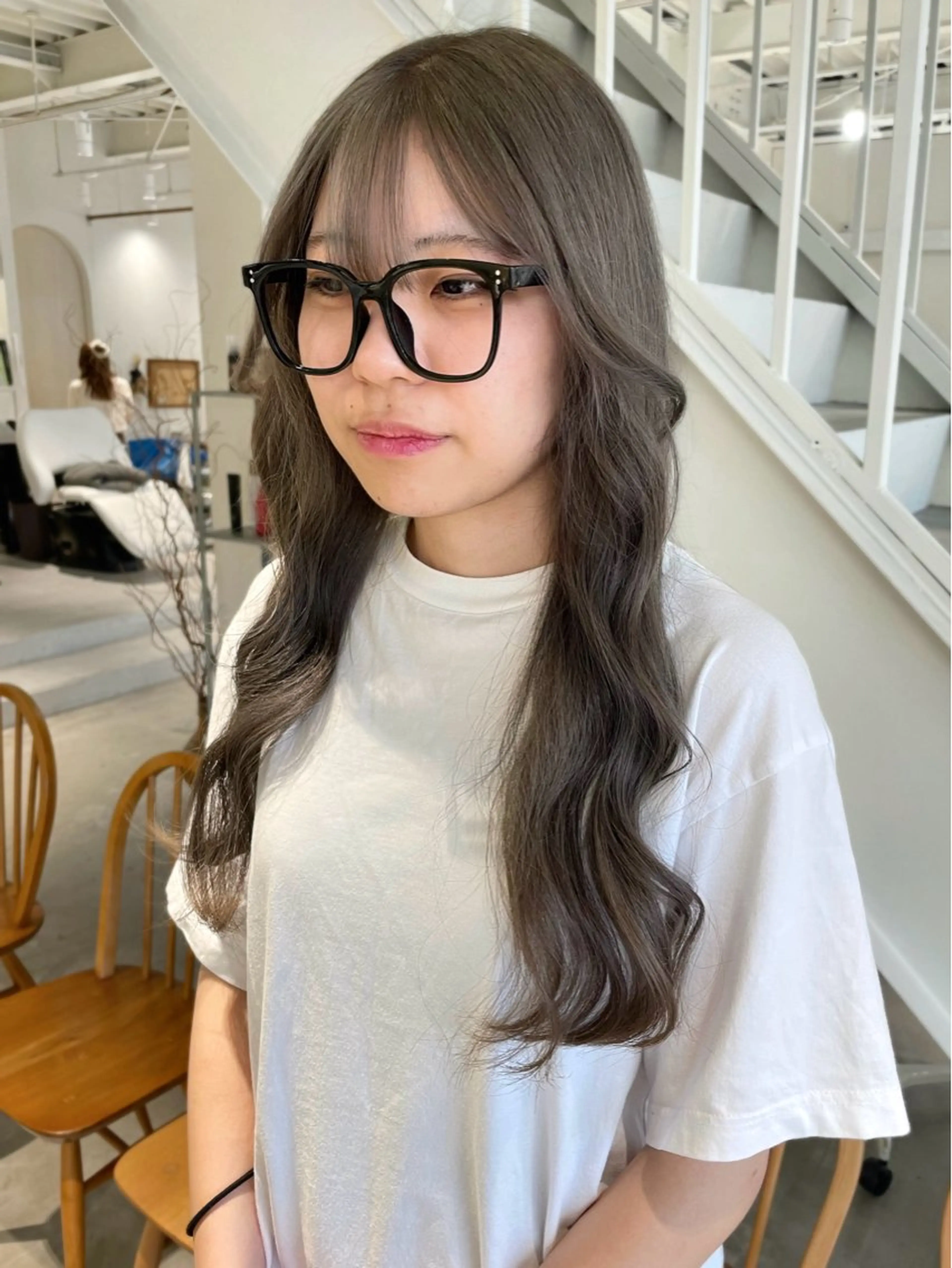 ロング カラー ヘアカラー 林 千聖のヘアスタイル