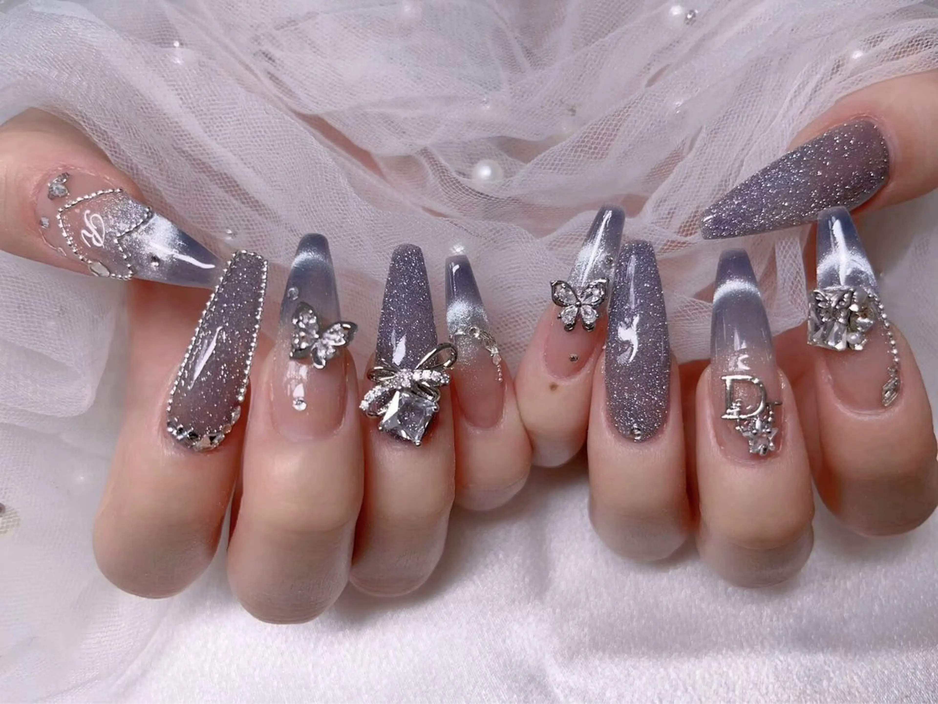 ネイル UMI ネイルサロン新宿🎀のネイルデザイン